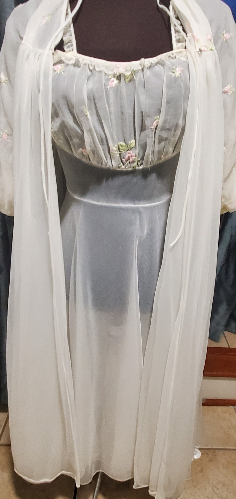 Mid-Century Vintage Lady Leonora 60’s Sheer Lace Nightgown Robe, EUC