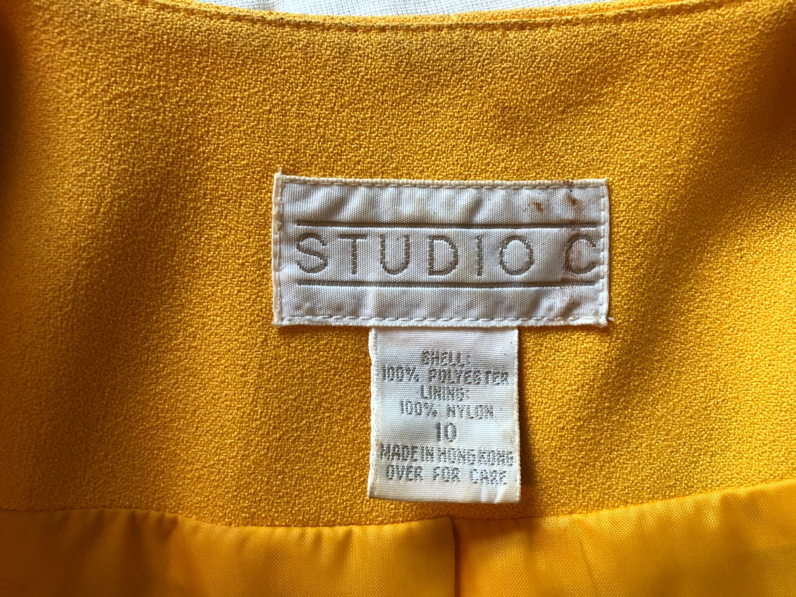Vintage Yellow „Studio C” Suit – Sequence, lined, covered buttons, longer jacket