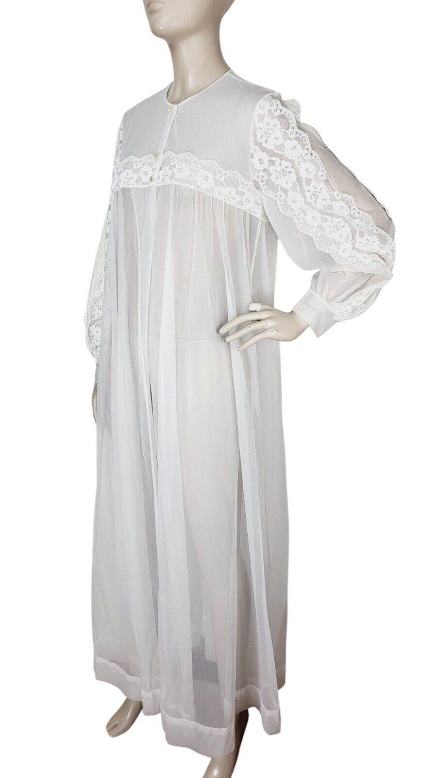 VTG LeVoy’s Peignoir Chiffon Organza Lace Balloon Sleeve Sweeping Nightgown Robe