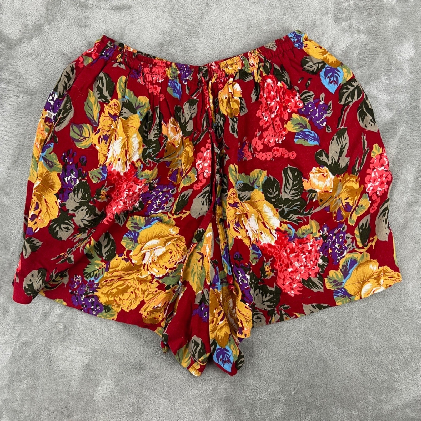 Vintage OA Red Floral Rayon High Waisted Shorts Womens Medium Elastic Waist 90s