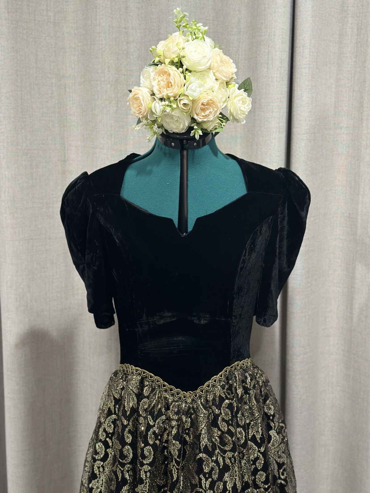 Vintage Scott McClintock Velvet and Gold Brocade Dress – Size 10