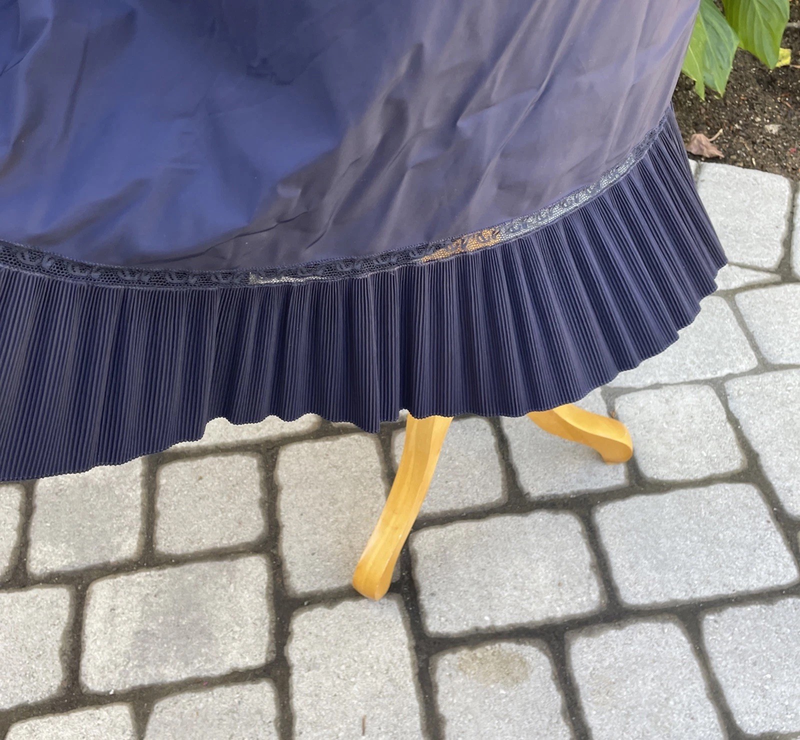 VTG 50’s BARBIZON Endear Tafredda Full Slip Dress Sz S-M Navy Blue Pleat Hem Zip