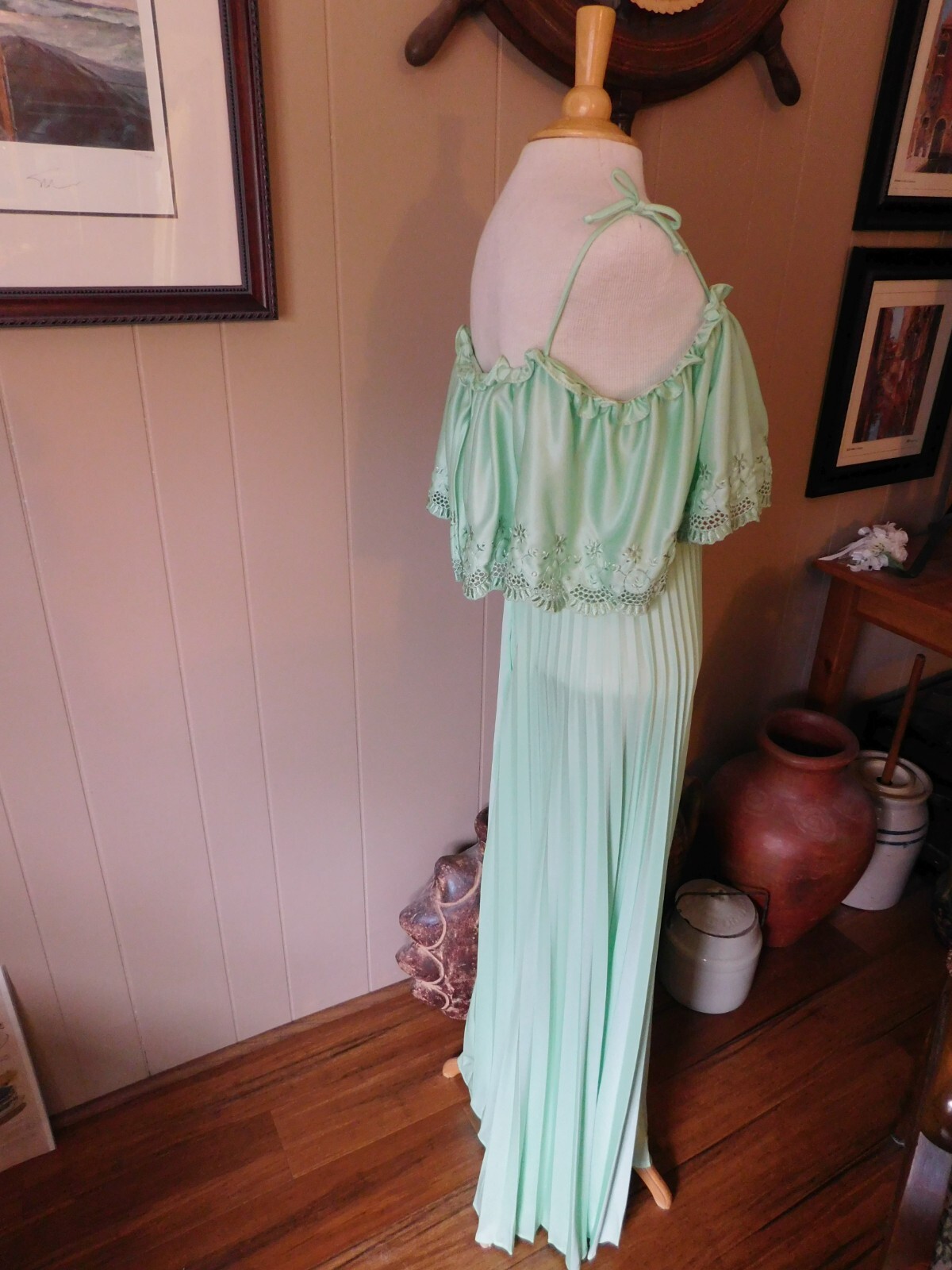 1970’S LIGHT MINT GREEN JERSEY PERMANENT PLEATED OFF-SHOULDER GOWN S 9/10