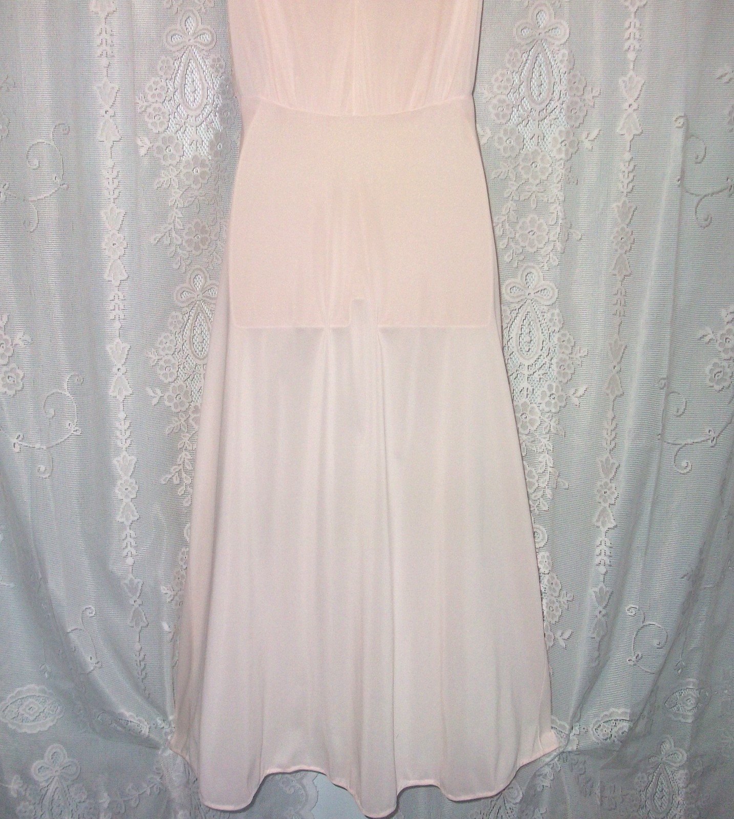 Med.-Lg.50s-60’s,Pink,embroidered hearts,long vintage nightgown,negligee,lace
