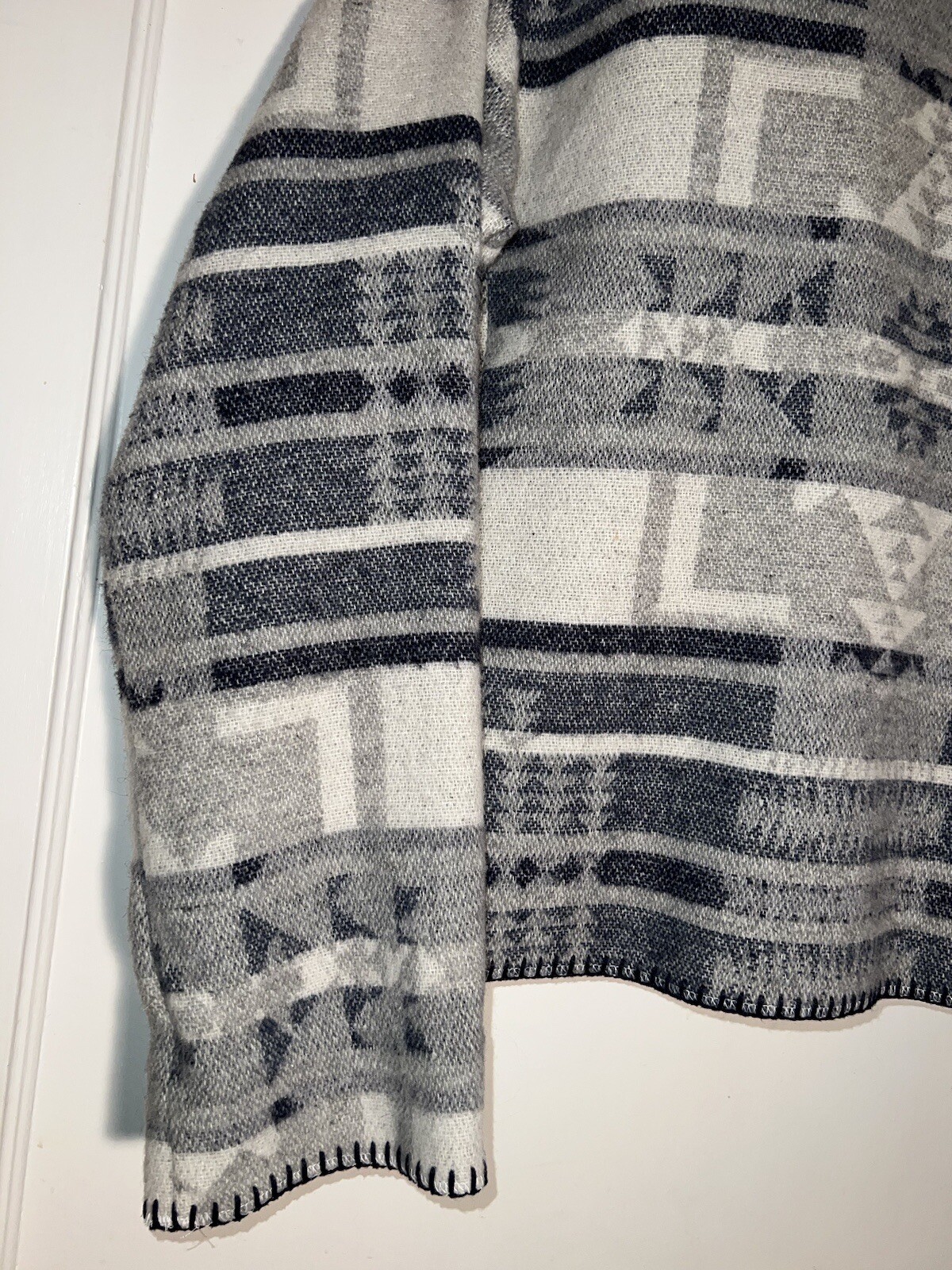 Rhonda Stark Vintage Wool Blend Jacket South Western Aztec Design Size L. c898