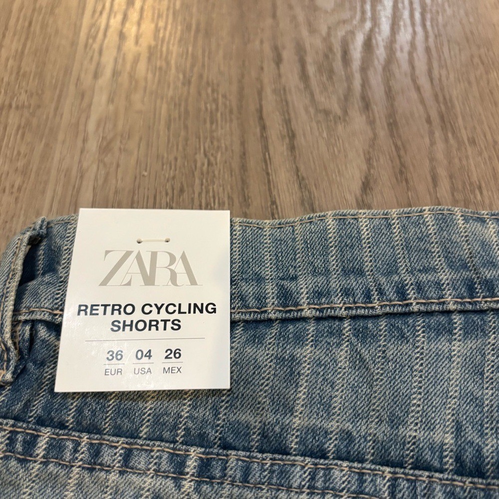 Zara Women’s Mid Rise Bermuda Length Retro Cycling Blue Denim Shorts
