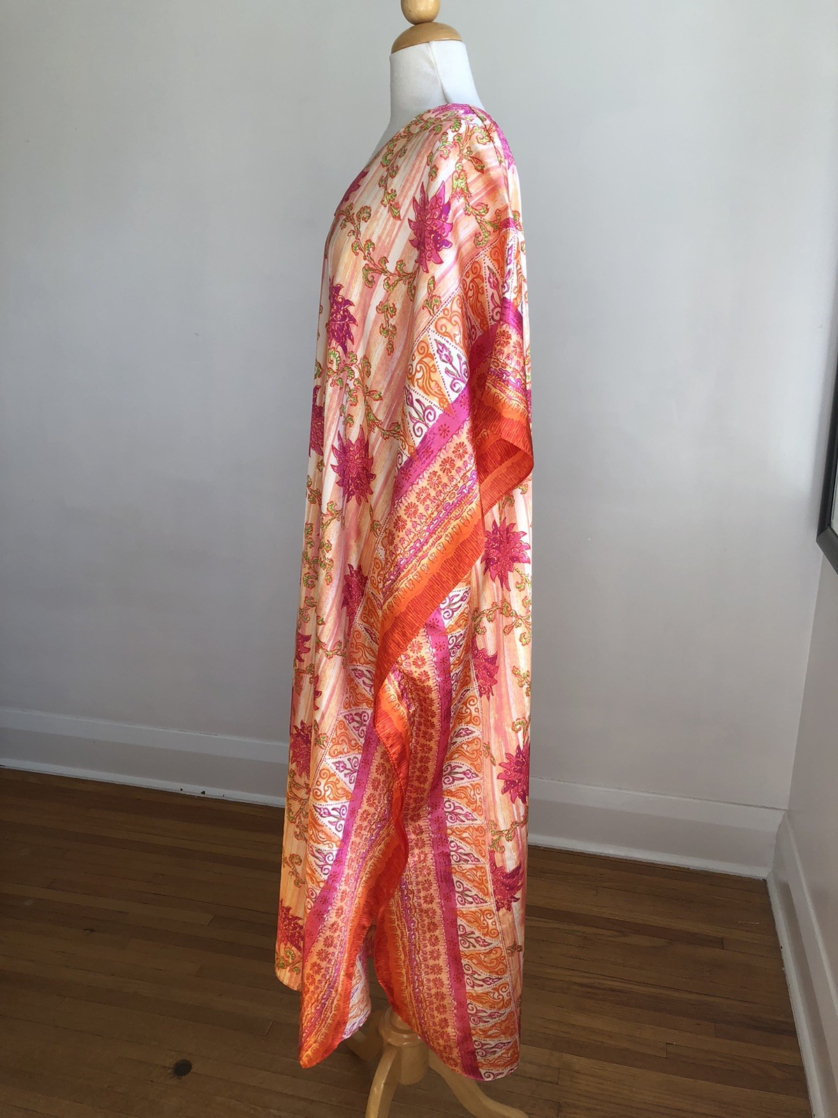 STUNNING VTG BARBIZON Pink & Orange Silky Satin Caftan Dress SZ O/S