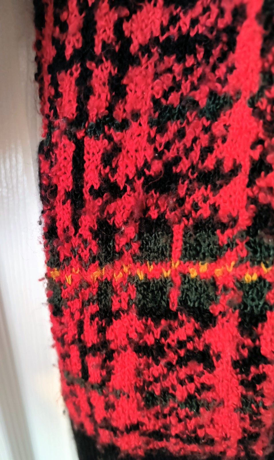 Vintage Plaid Segue Sweater Size 2X Red Green Black And Gold