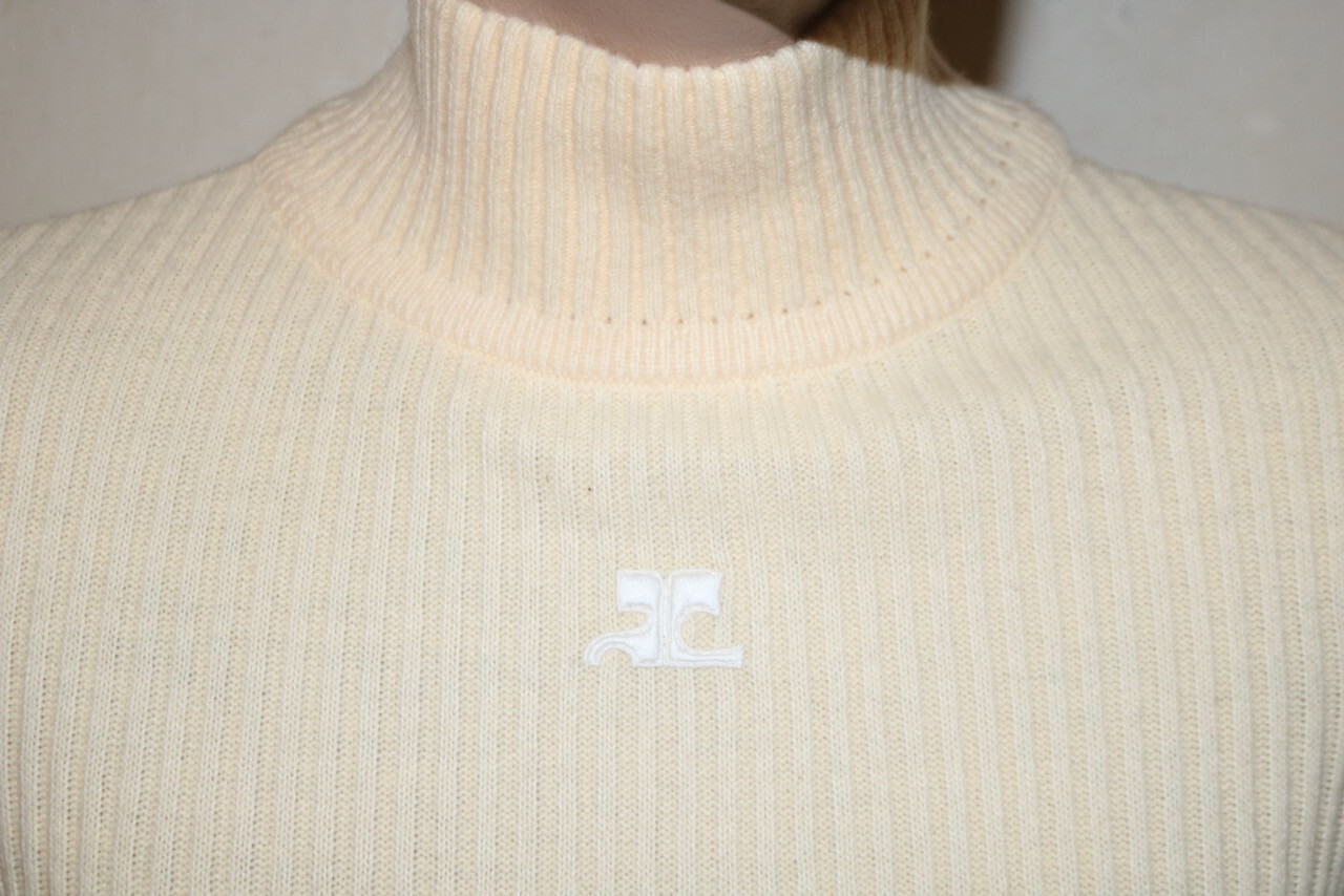 Courrèges vtg MOD MCM turtleneck knit top 0 Space Age fashion cream Courreges
