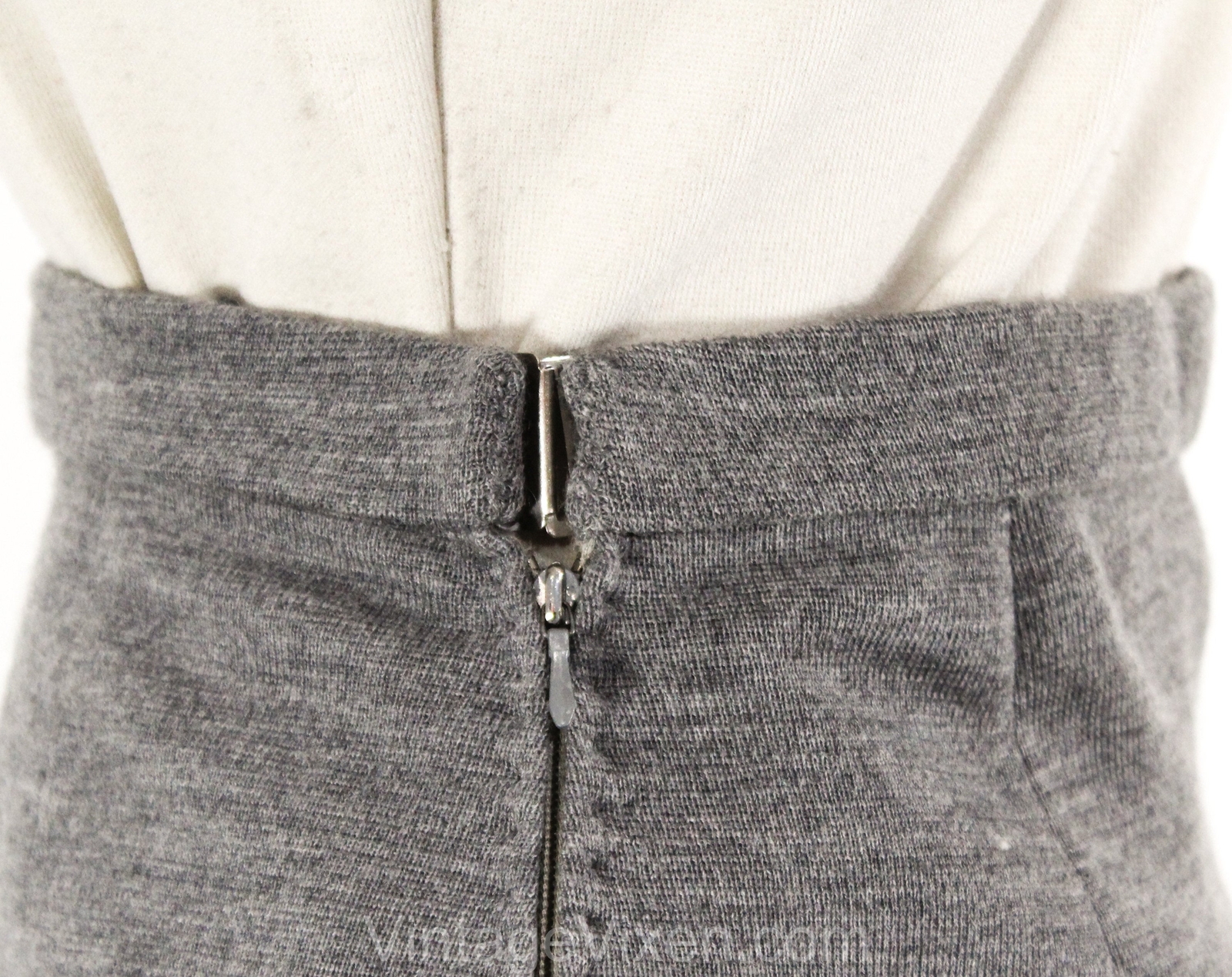Size 2 1960s Gray Skirt – Heathered Knit Pencil Straight Medium Grey Wool Blend