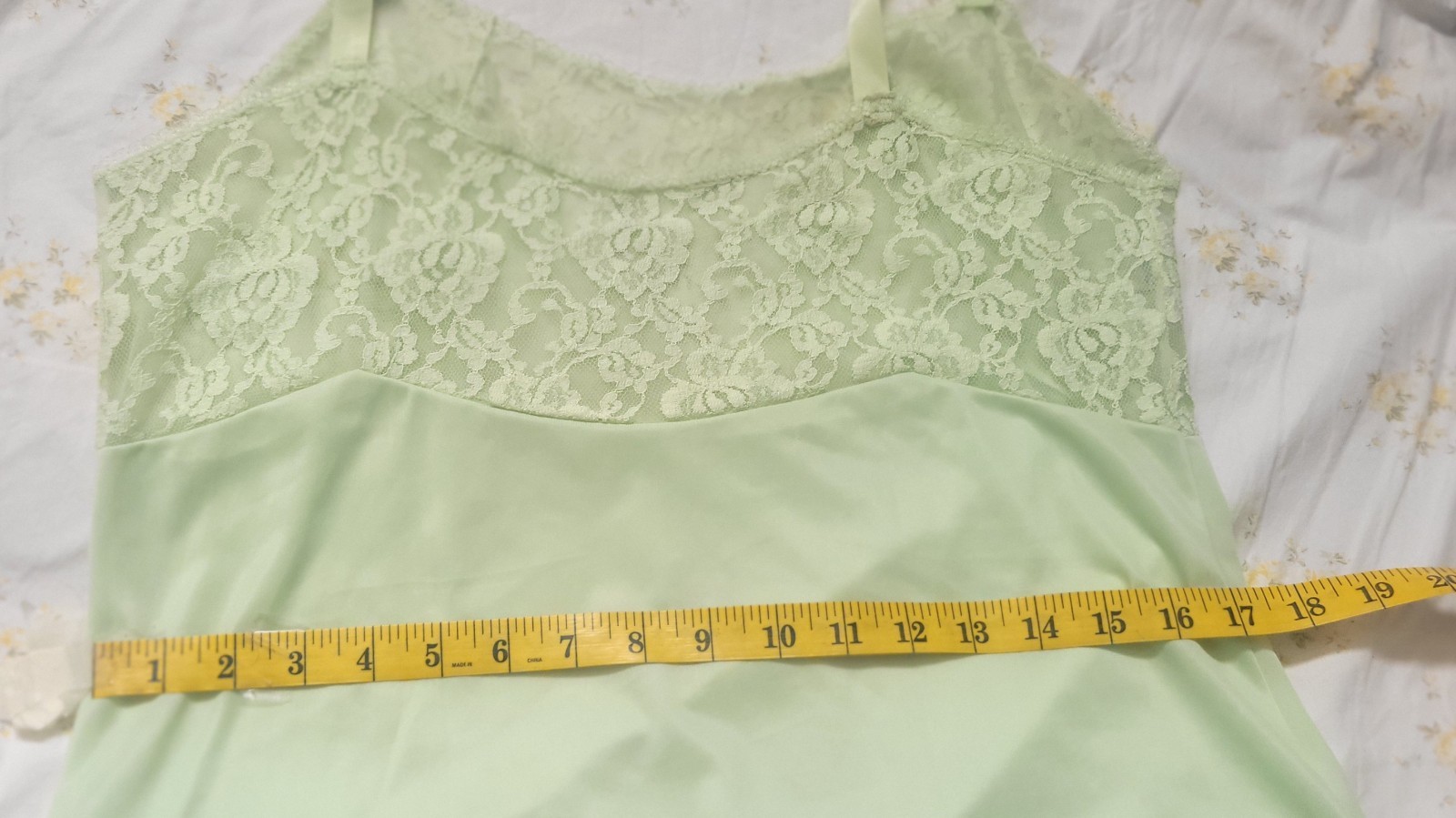 Monsanto Slip Dress L38 Lace Trim Green Nylon Satin Short Ajust.straps U.SA Vtg
