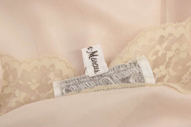 VTG Neiman Marcus Full Slip size 38 Beige Pink Wide Lace Trim Pinup Moulin Rouge