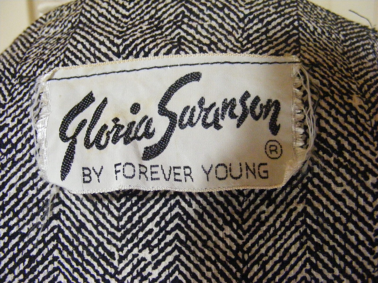 50S PENCIL DRESS & JACKET GLORIA SWANSON FOREVER YOUNG DRESS BLACK WHITE PATTERN
