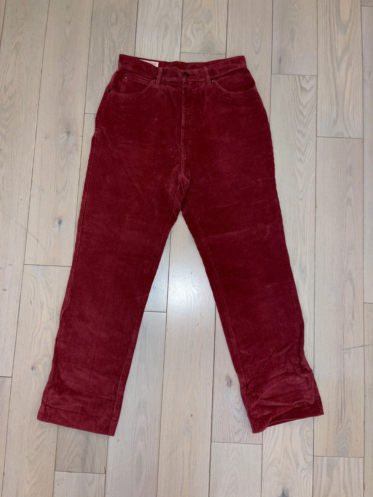 Vintage ‘Gloria Vanderbilt by Murjani’ cabernet/burgundy/red corduroy pants