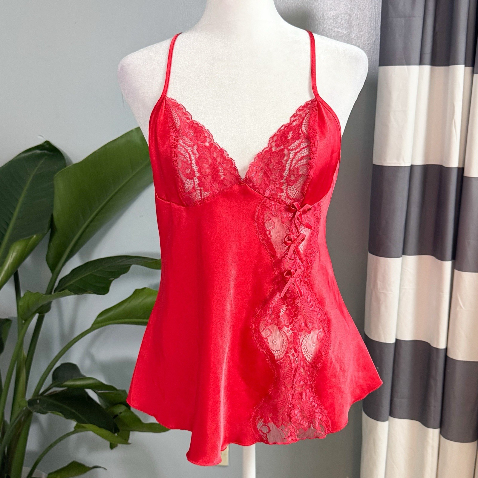 Vintage Shirley Of Hollywood Red Cami Slip Size S Sexy Silky Feminine Sissy