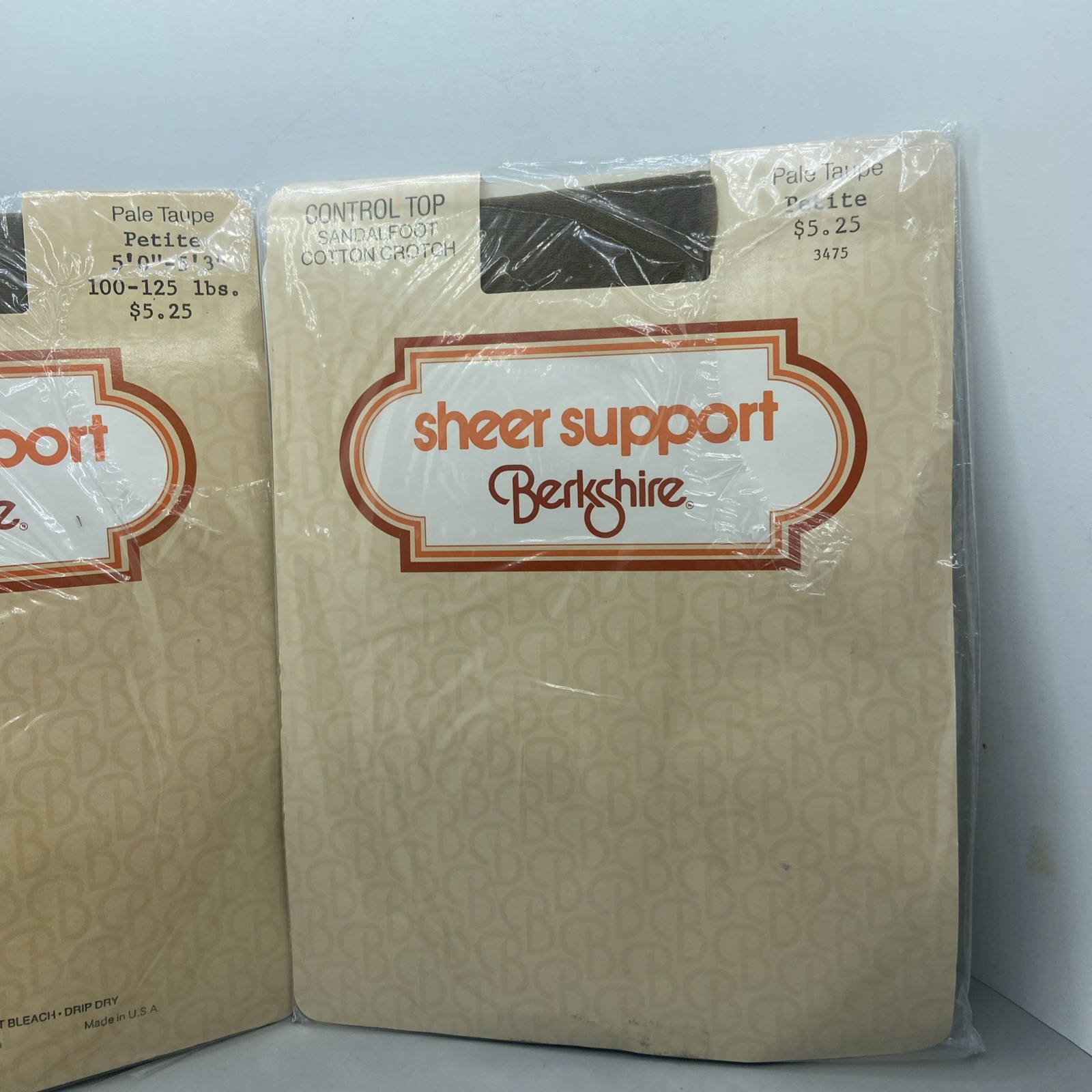 2 – VTG Nos Berkshire Sheer Support Pantyhose – Pale Taupe Average 4475 Sandal