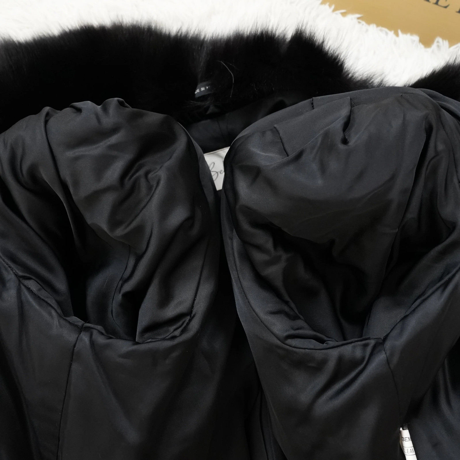 ROYAL SAGA FOX Black dyed Fur Coat – Genuine Vintage Fur From Japan
