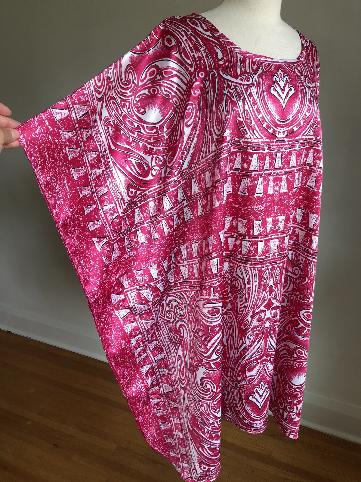 STUNNING VTG COLLECTIONS ETC Pink Satin Caftan Dress Loungewear MuuMuu SZ O/S