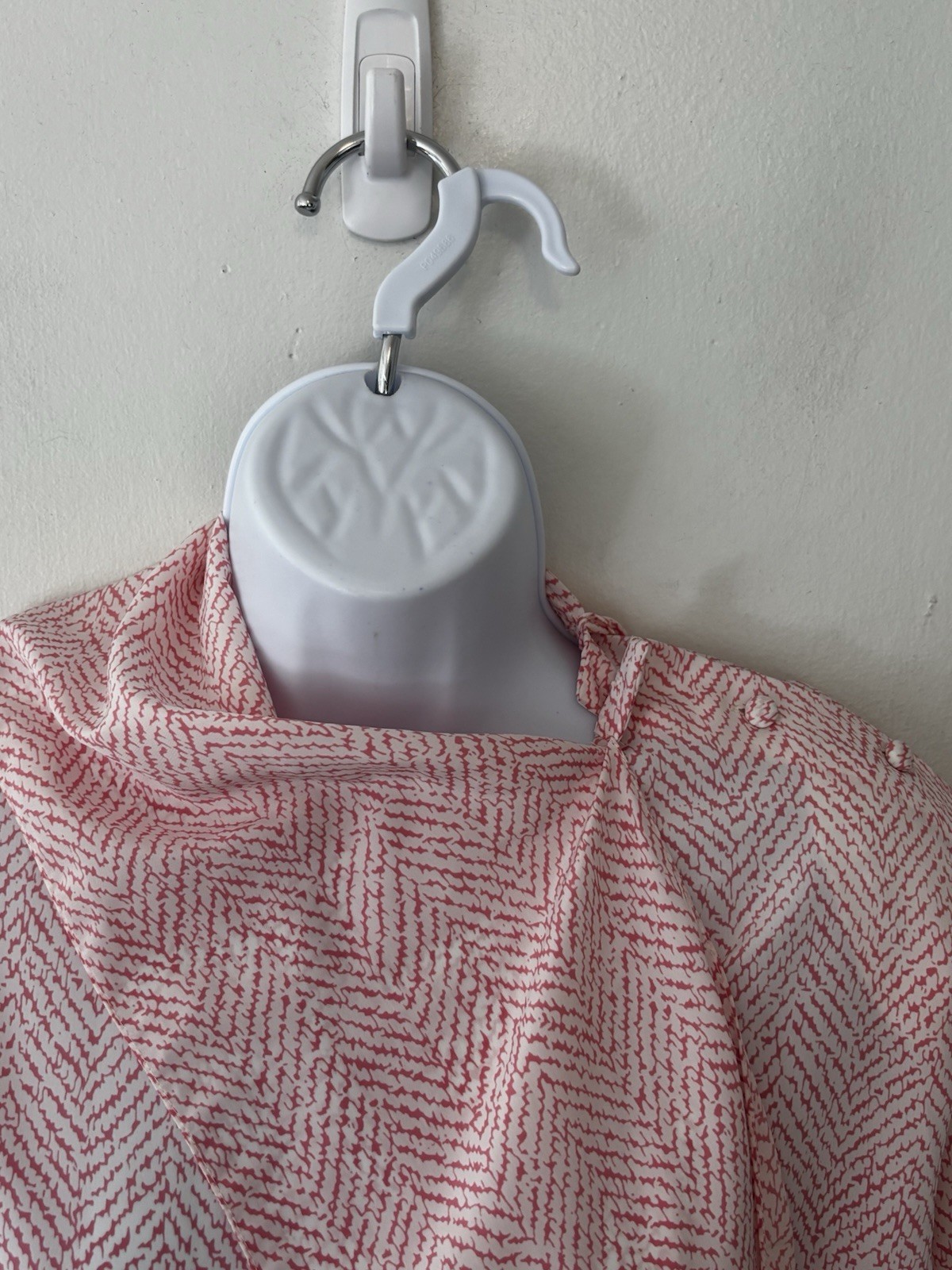 Vintage JH Collectibles Blouse Women Medium Large Pink Chevron Bow Shoulderpads