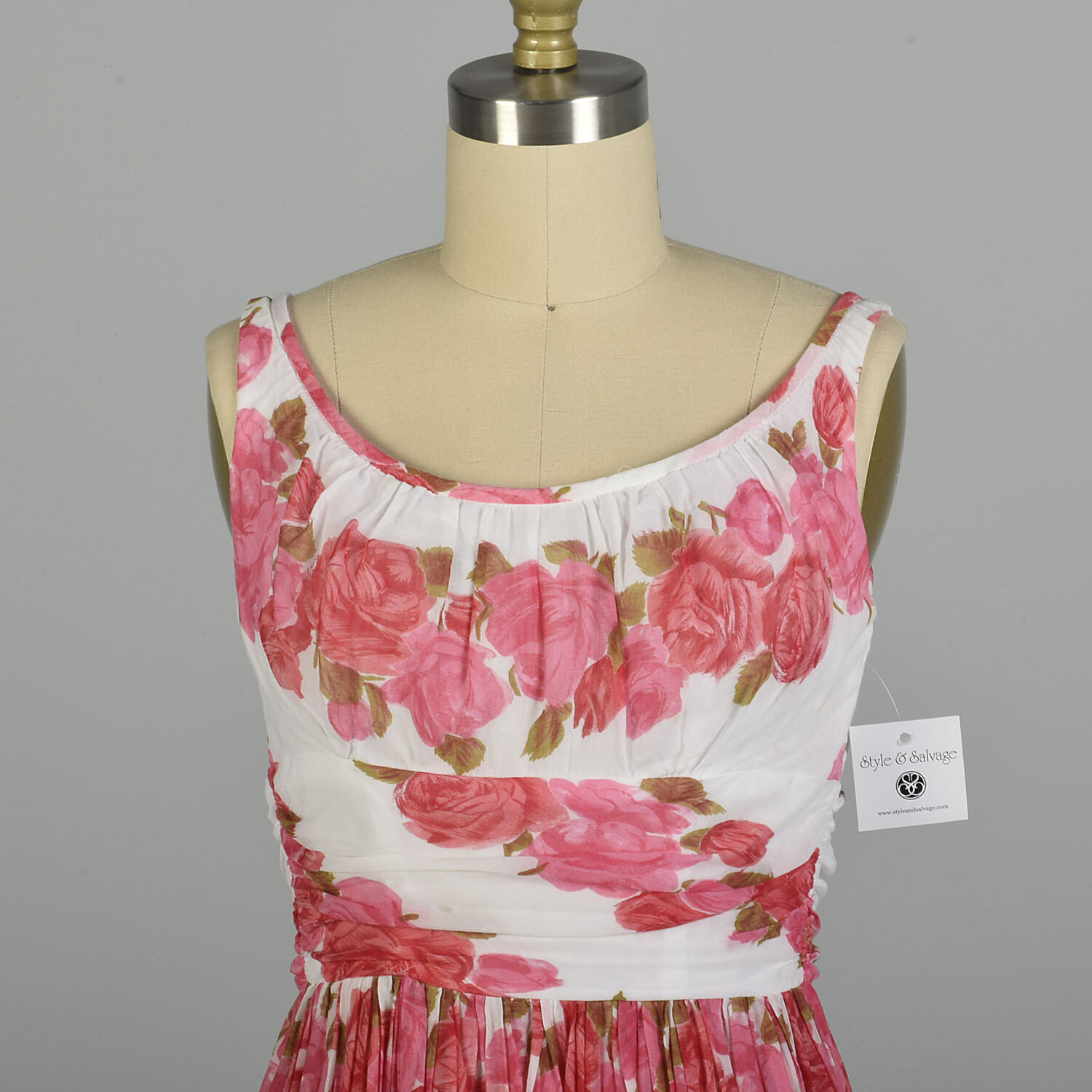 XXS 1950s Sleeveless Pink Novelty Rose Print Flowy Summer Cotton Vintage Dress