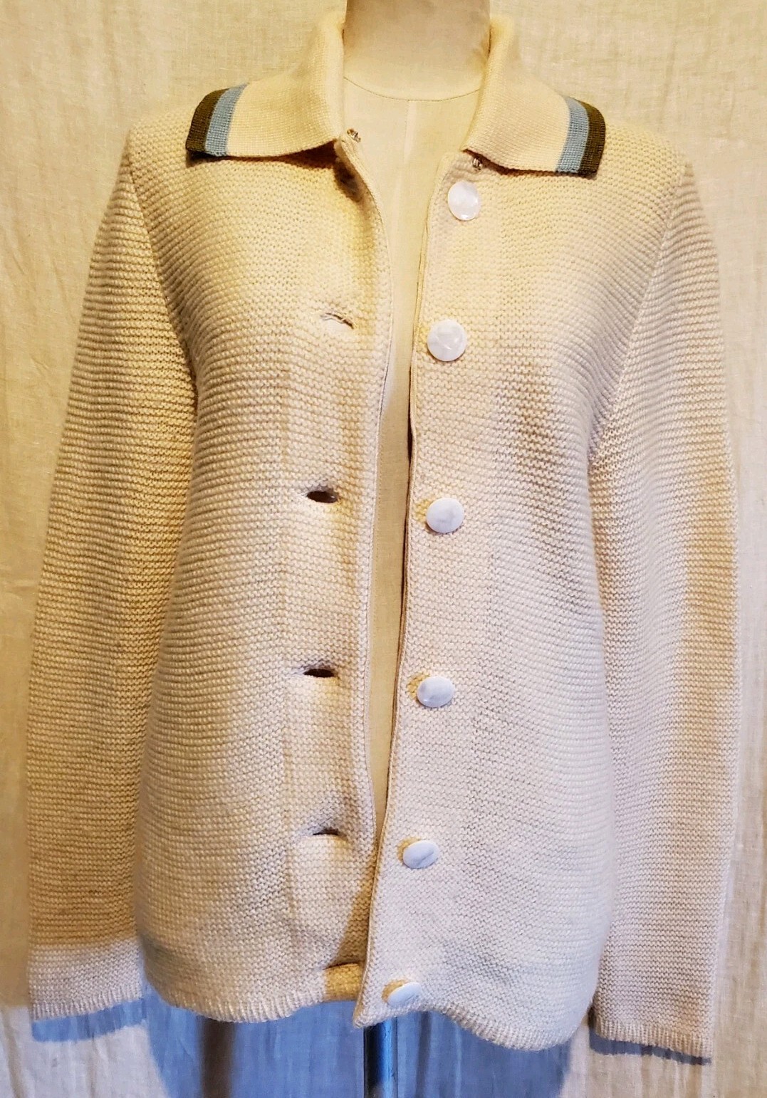 VGT 60s Iconic Catalina Wool White Mod Cardigan w Mother of Pearl Buttons M