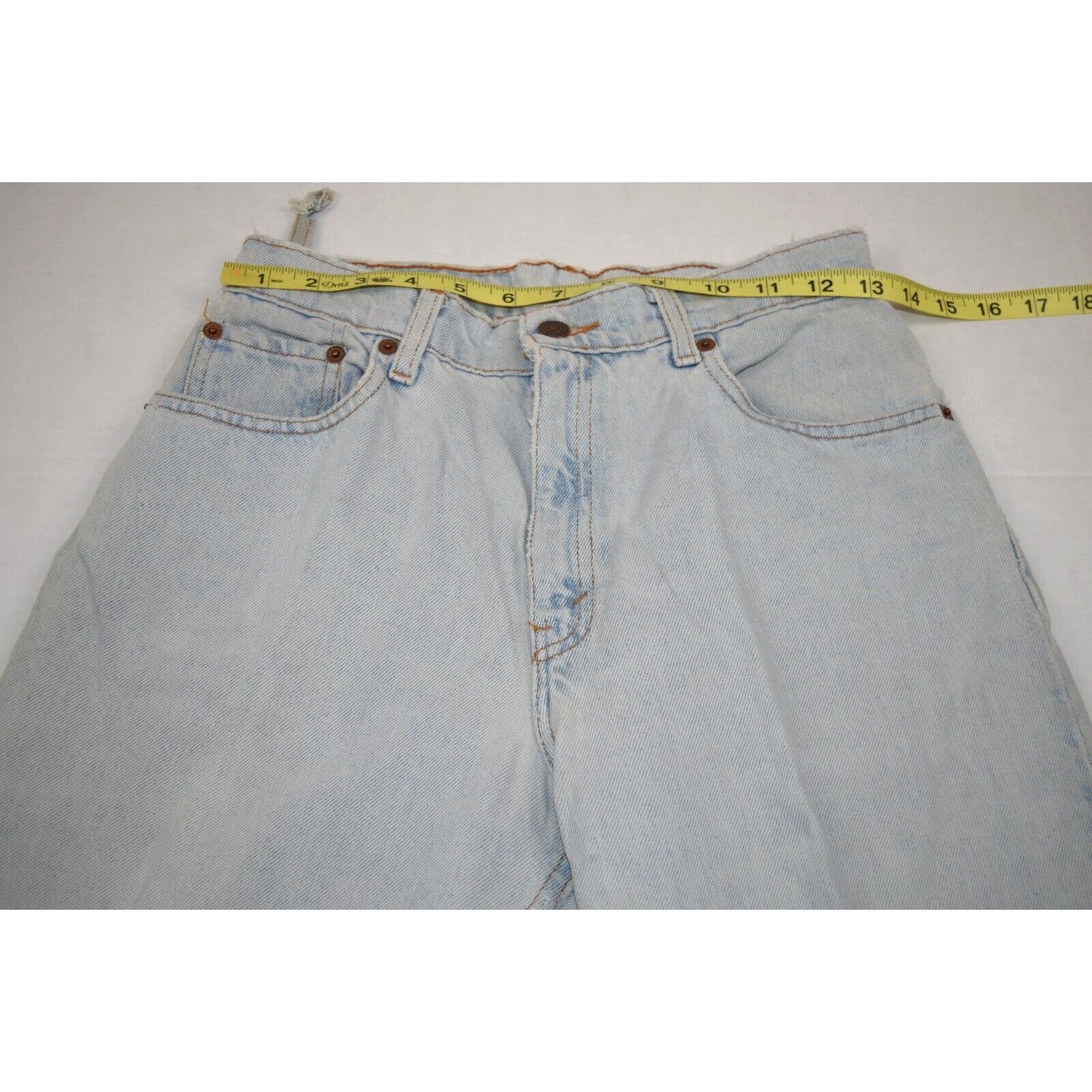 Vintage Levi’s 550 Jeans 26 x 30 Pale Blue Relaxed Fit Tapered Leg c.2013