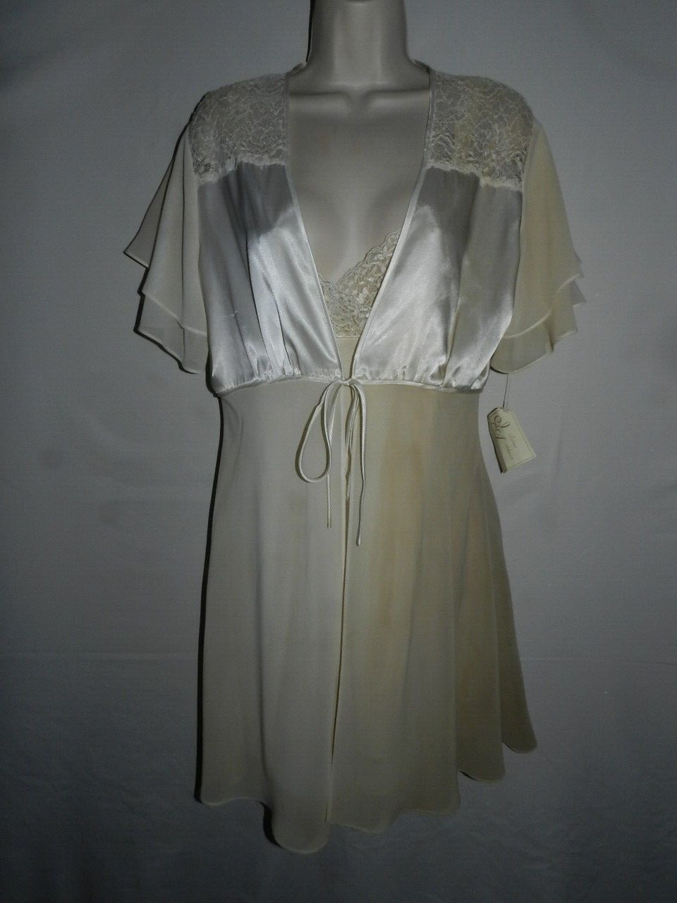 Ivory Medium Set Intimo Amore lingerie 2 pc robe babydoll NWT