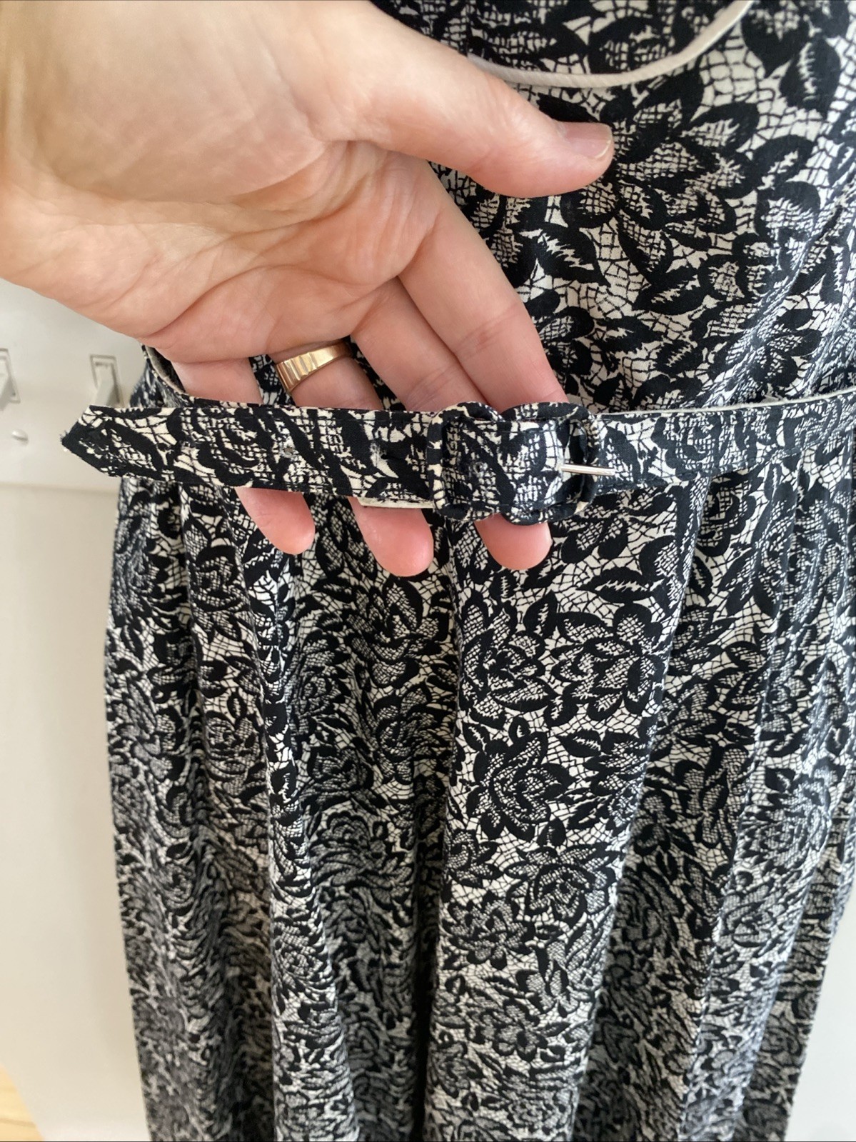 Vintage 1950s/1960s Cotton Day Dress With Pocket & Buttons Black & White
