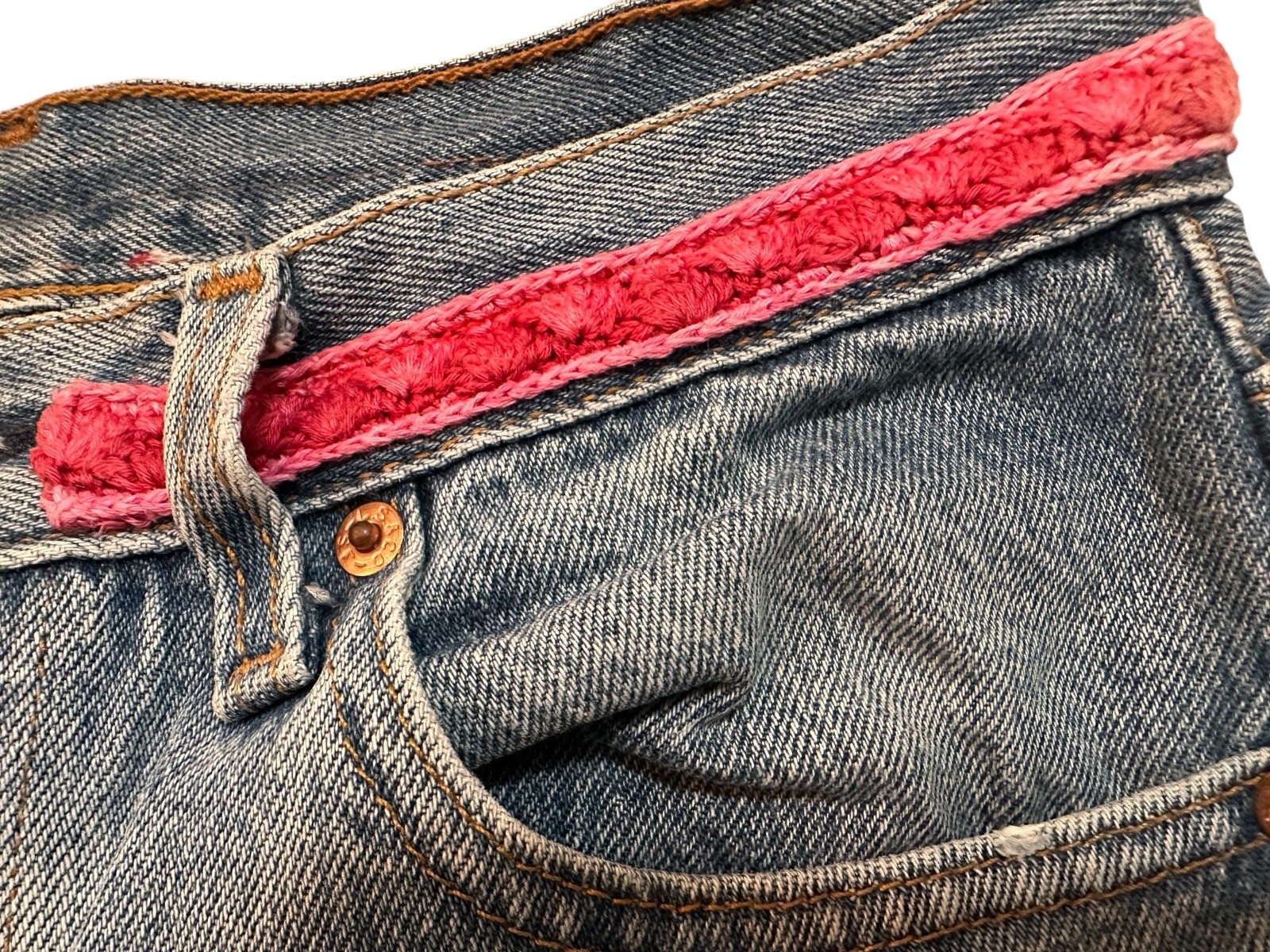 Vintage 1990’s Buzz 18 Embellished Levi’s 501 Jeans W30 28.5” Waist USA Pink