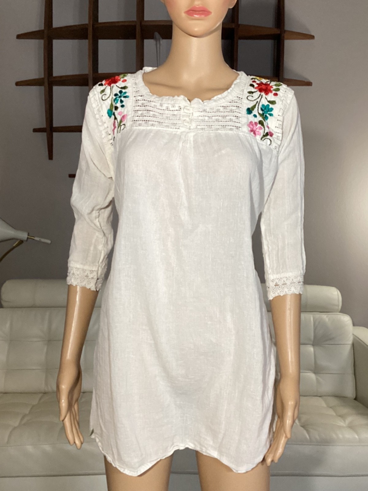 Vintage Mexican Embroidered Floral Hippie Boho Folk Gauzy Cotton Tunic Top