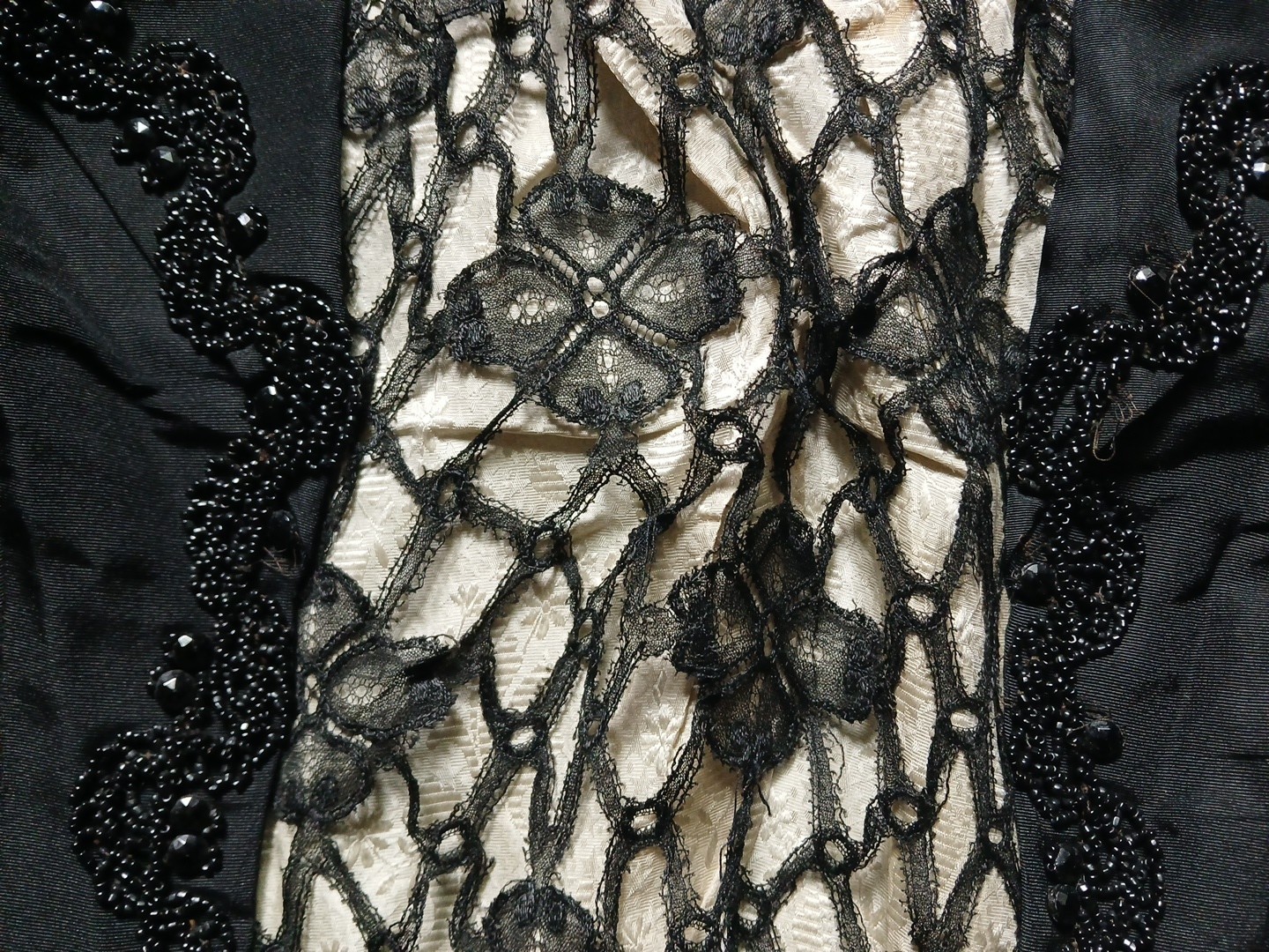 ANTIQUE VICTORIAN BLOUSE JACKET HANDMADE LACE BEAD HIGH NECK METAL TOP HOOKS BLK