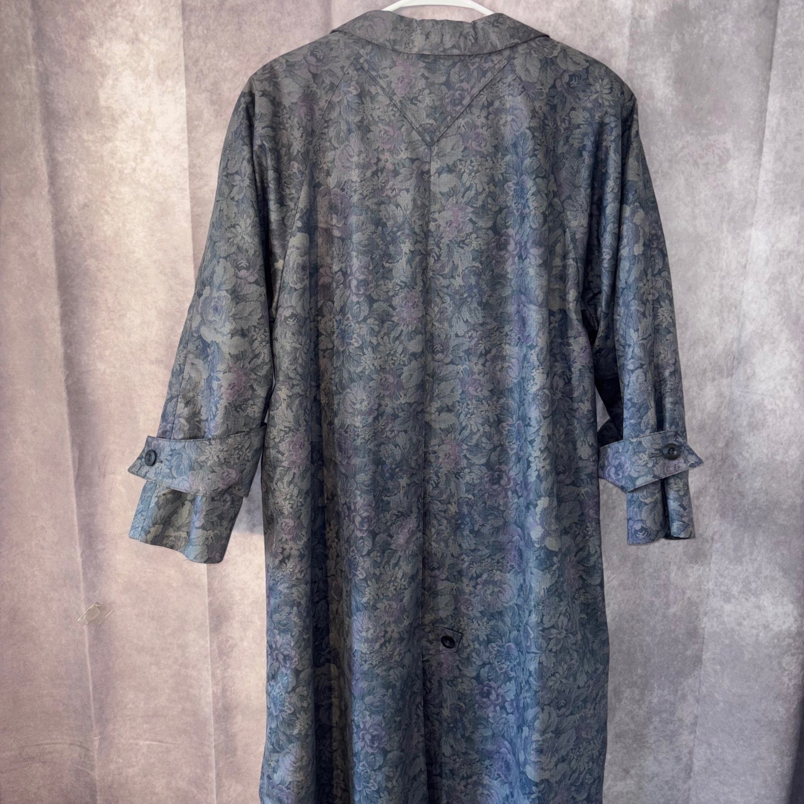 Vintage London Fog Womens 10P Floral Jacquard Trench Coat Made in USA Gray