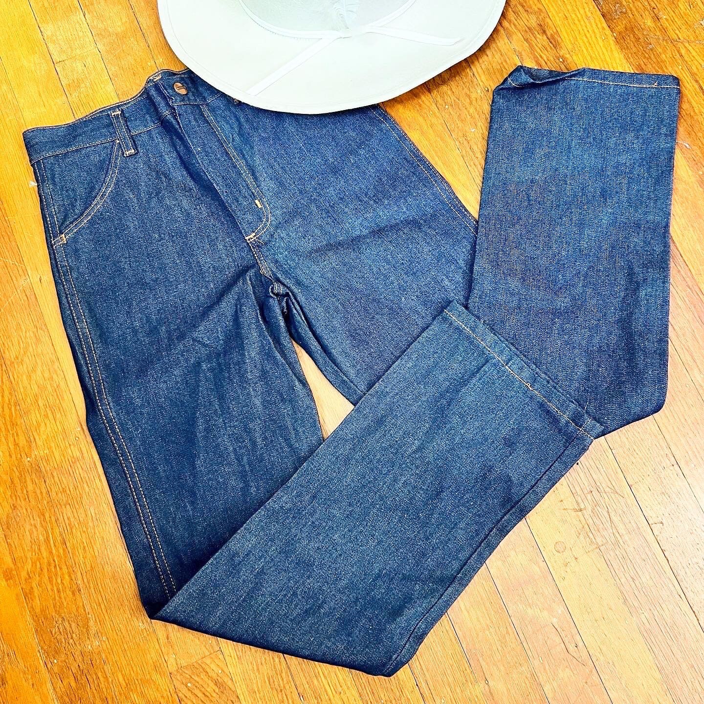 DEADSTOCK MAVERICK 1970’s 70s Vintage Dark Denim Orange Stitch Vintage Jeans 27w