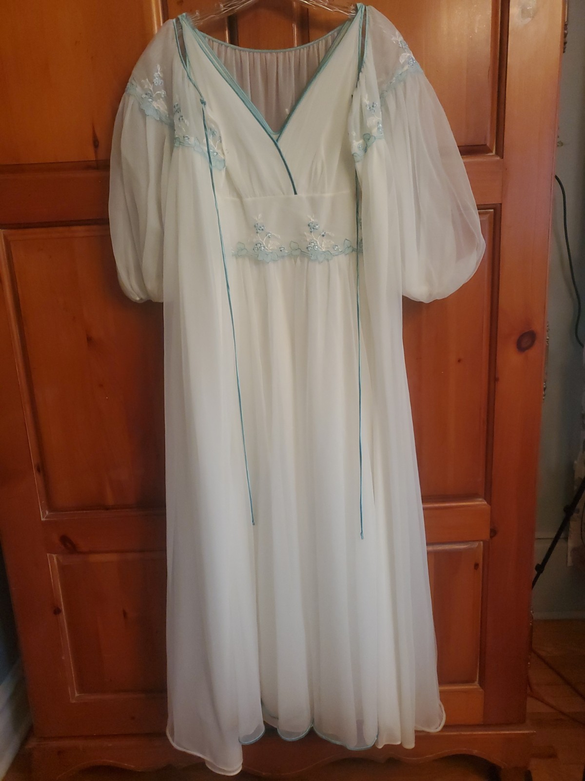 Vintage Gothom Gold Stripe Peignoir Long Set White Blue Trimmed Gown 34 Robe S.