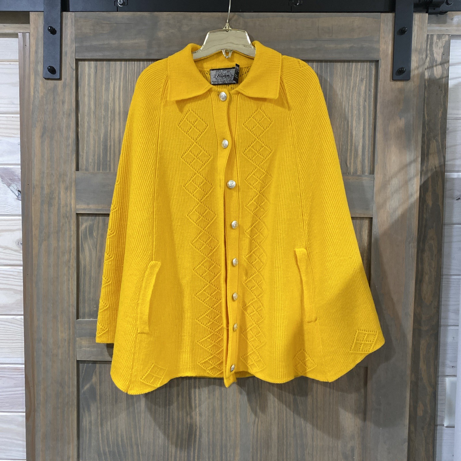 Vintage Eileen Bright Yellow Cape With Silver Tone Buttons Made Of Acrylic Yarn