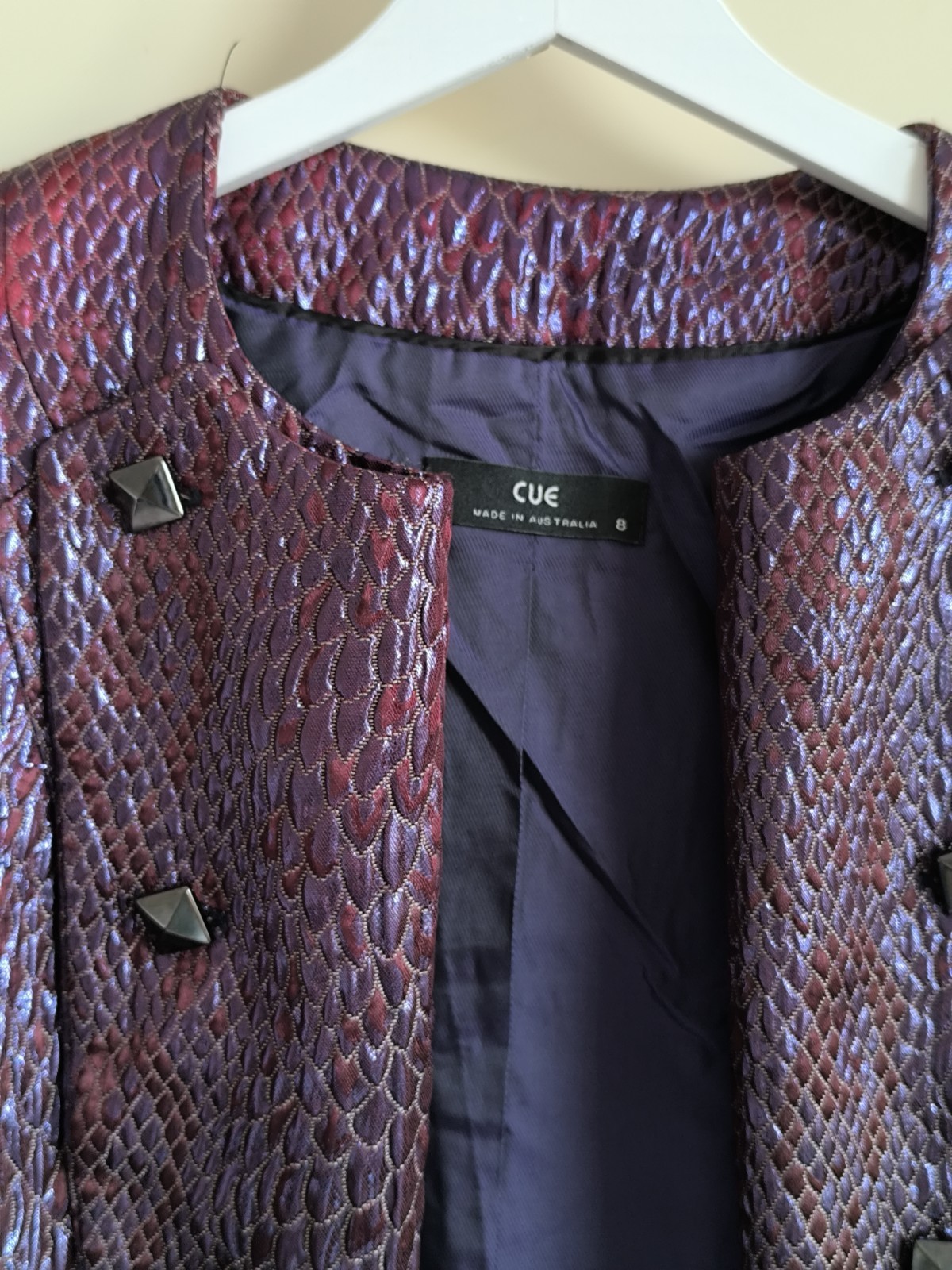 Beautiful vintage vine colours women’s jacket by CUE, Australia