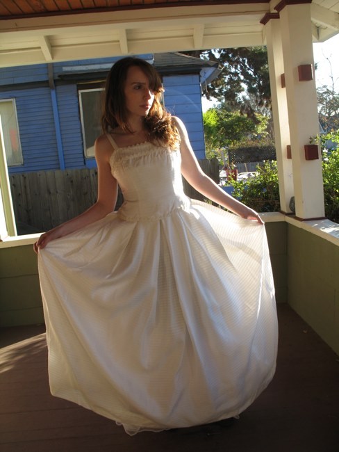 STRIPE WHT ON WHT FORMAL DRESS GOWN CREWEL S/M VINTAGE