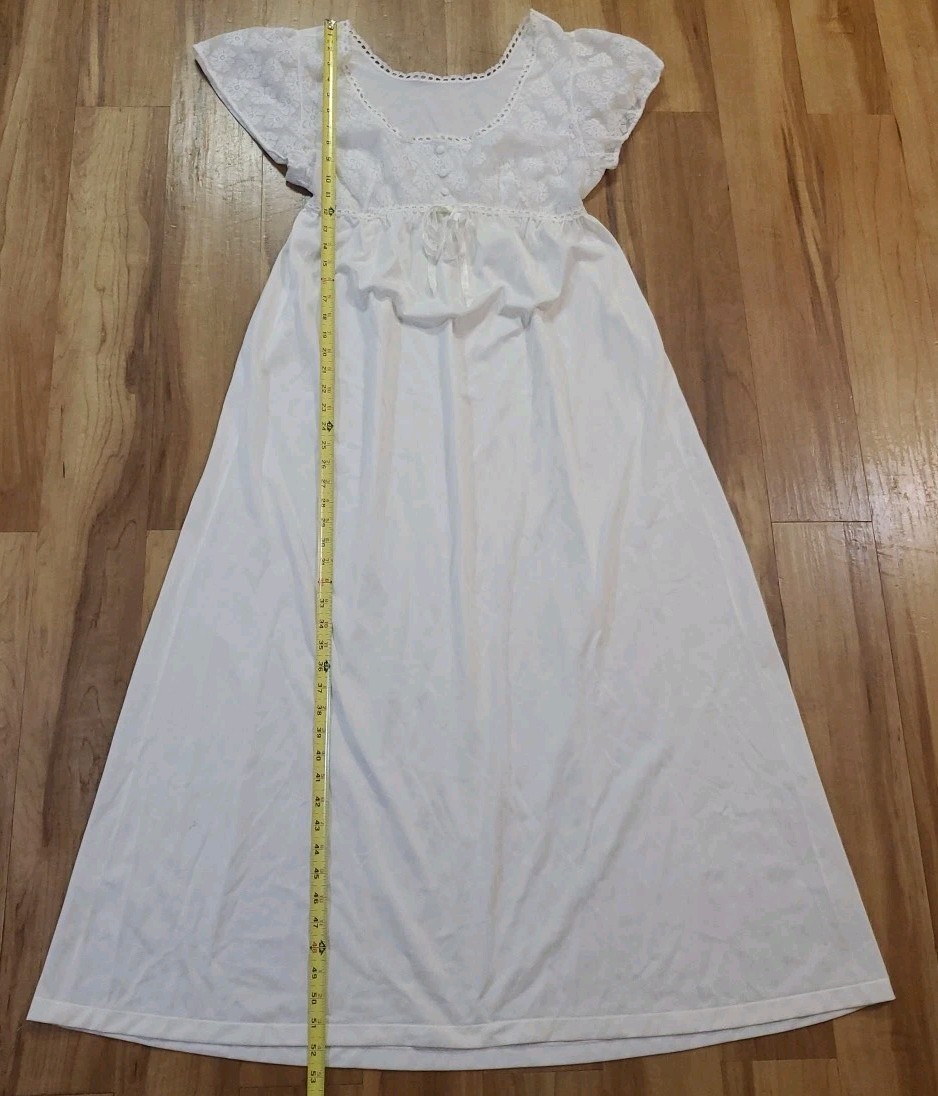 Vintage Penneys Gaymode Short Sleeve White Floral Long Night Gown Large *FLAWS