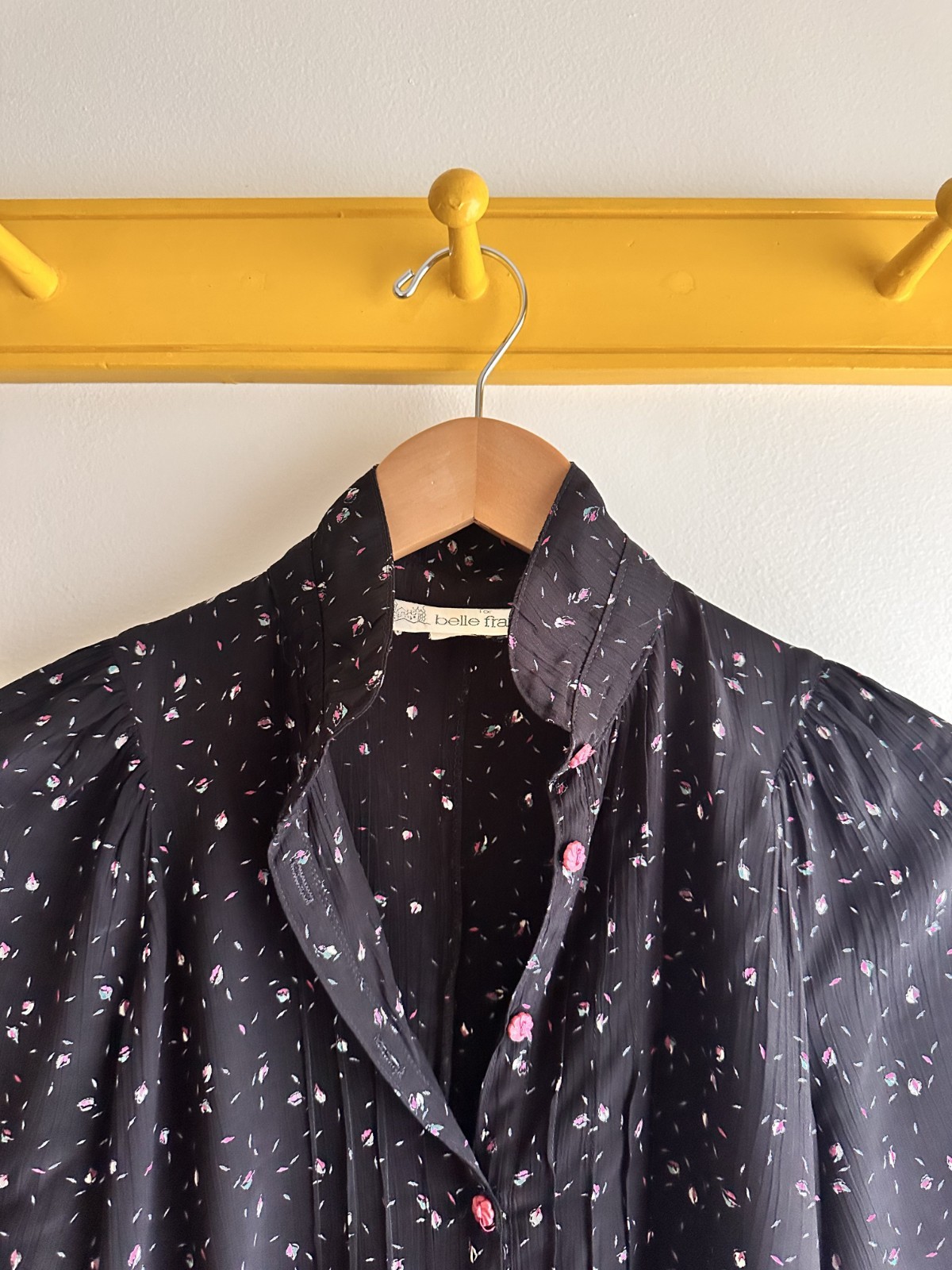 Vintage 80s Belle France black viscose floral print 3/4 puff sleeve easy dress S
