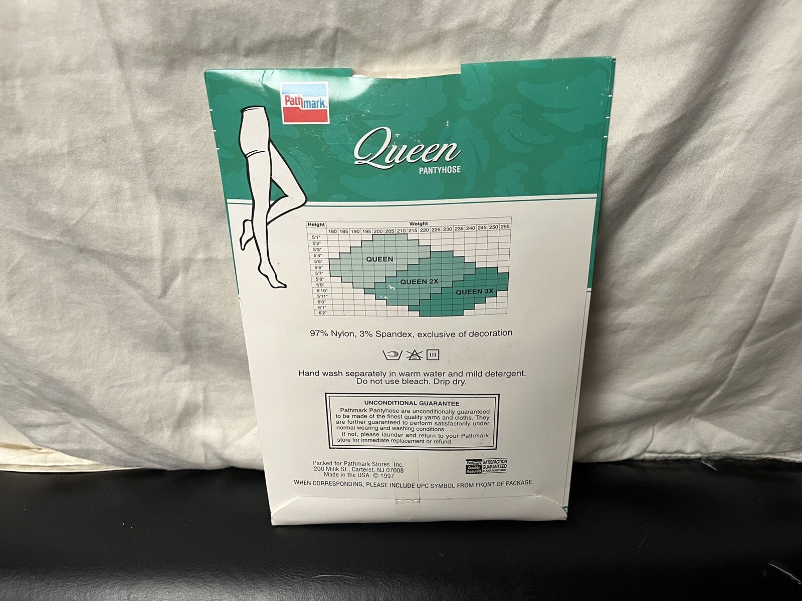 Panty hose nos Queensize Pathmark White vtg new