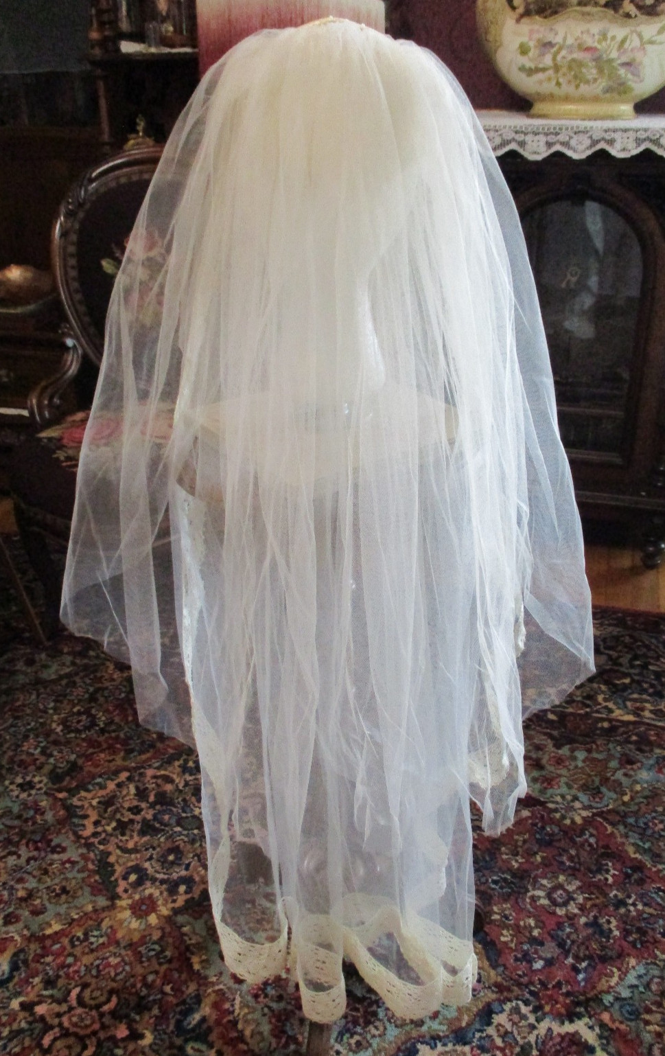 Vintage 70’s? Beaded Ivory Lace Bridal 2 Layer Veil Juliet Cap Wedding – 37″