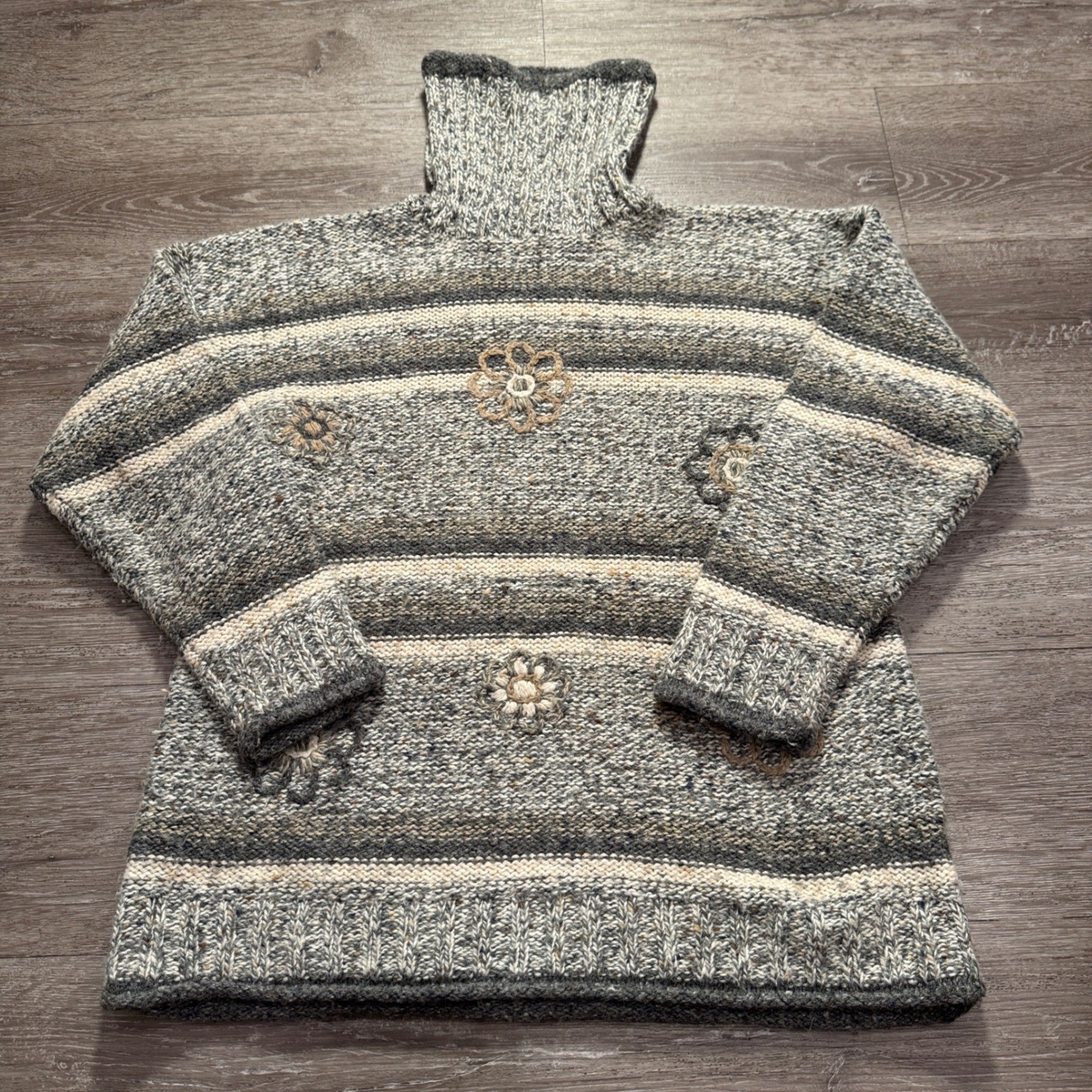 Vintage Donovan Sweater Womens Small Gray Striped Wool Blend Floral Chunky Knit