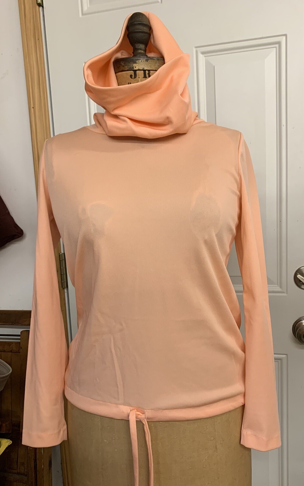 Vintage 1970s Aileen Peach Polyester Cowl Funnel Neck Top Shirt B35