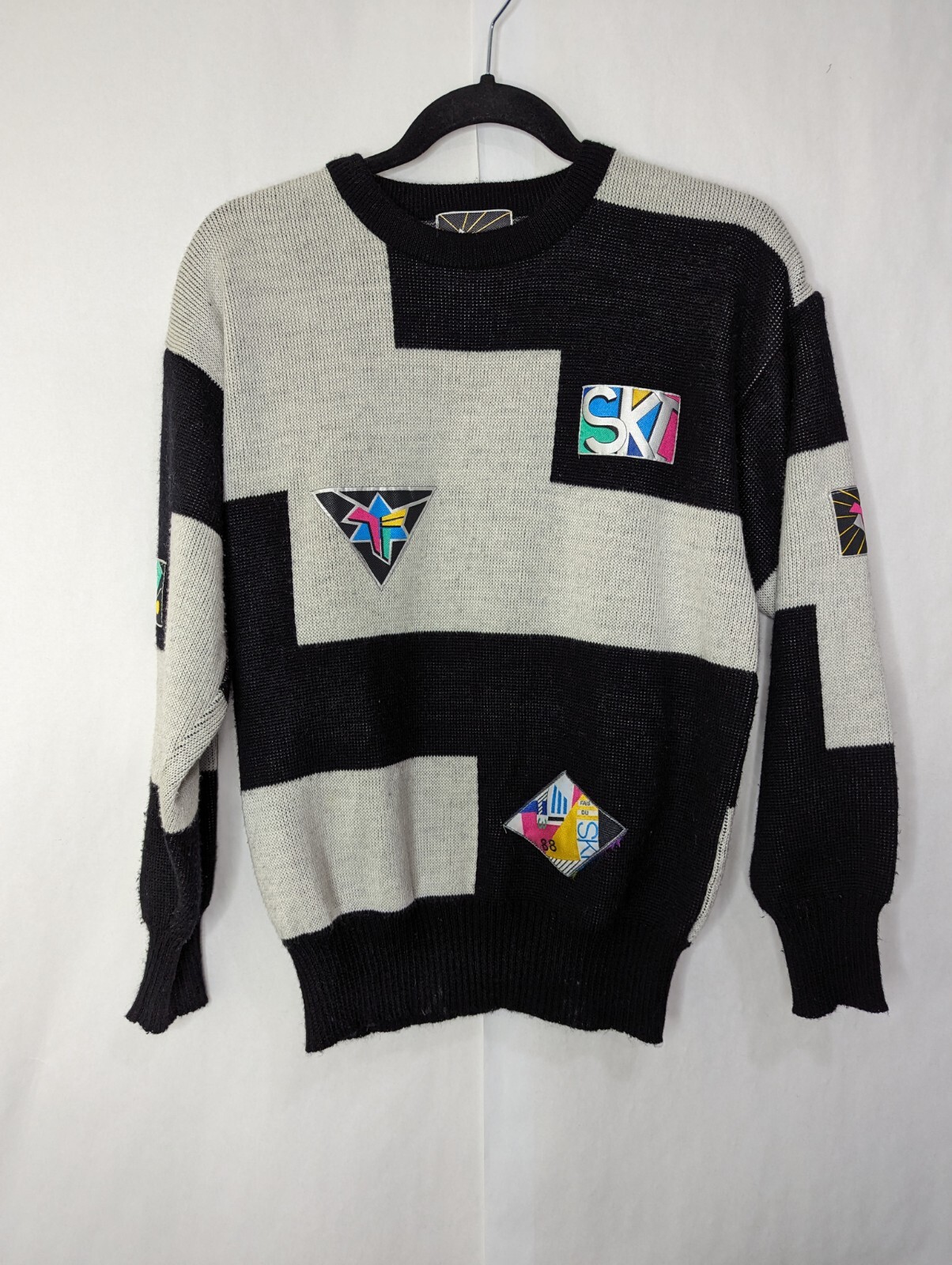 Tyrolia by head Vintage Women’s Ski Sweater 80s Black White Size Small