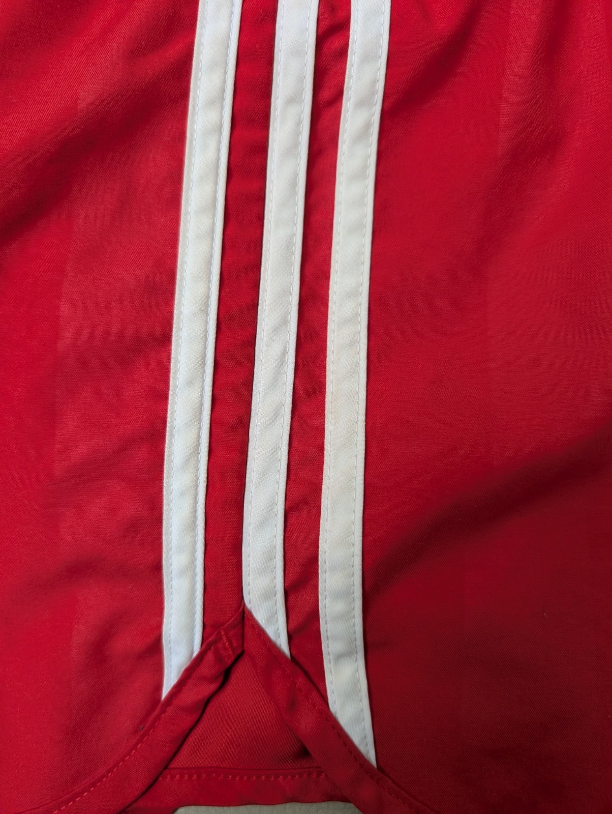 Adidas Sprinter Glanz Womens Shorts L Red Sports Vintage Football Casual Retro