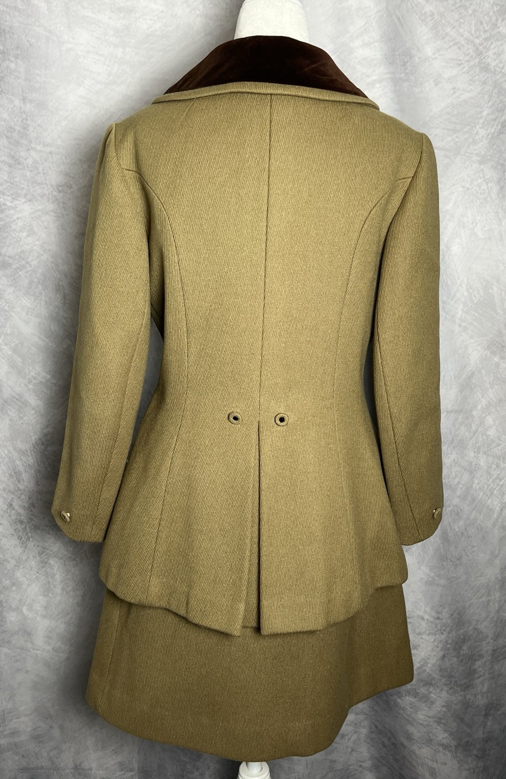 Vintage 1960s Junior Gallery Tailored Wool Princess Jacket Coat & Skirt Suit Set