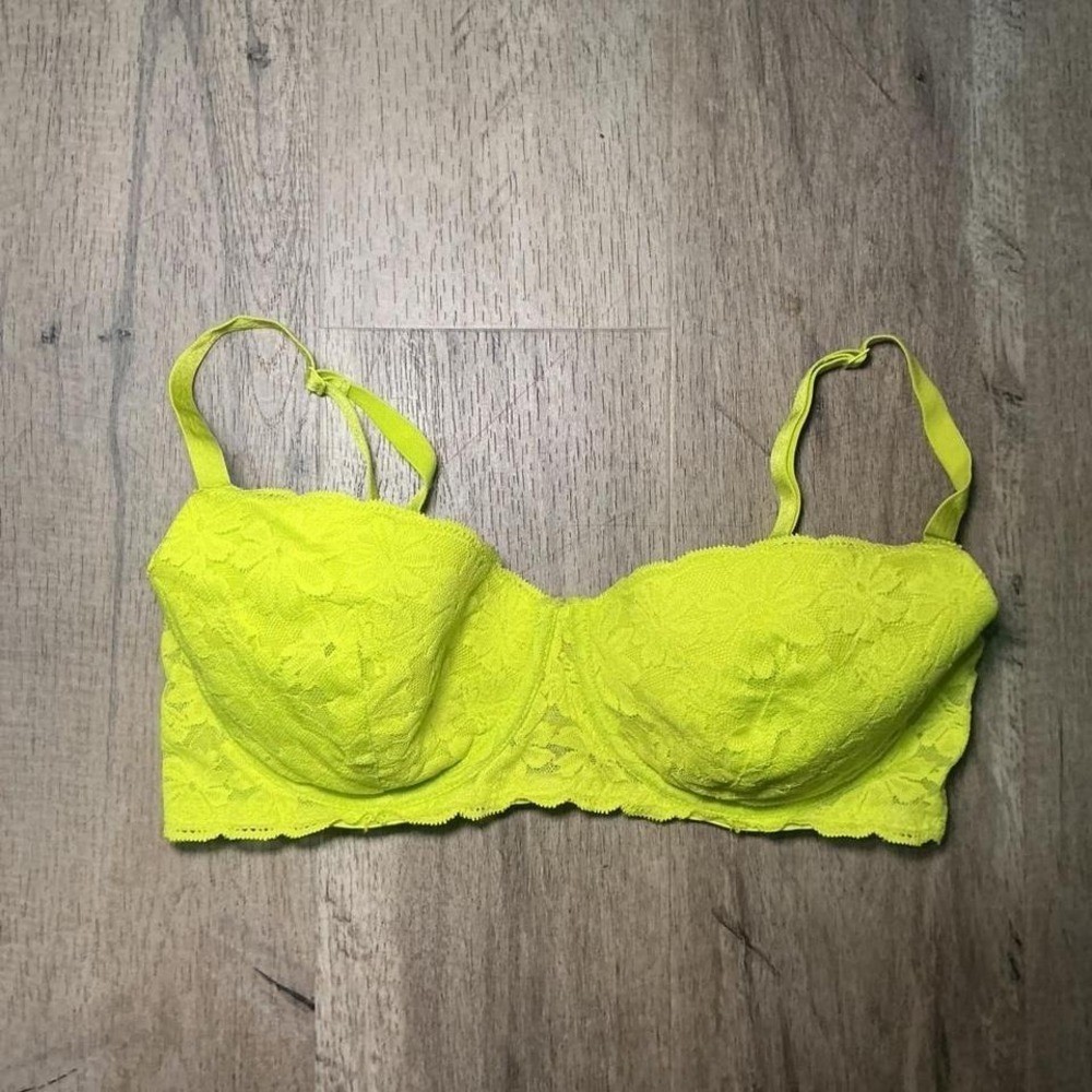 No Boundaries Neon Yellow Lace Underwire Bra Size 36D Adjustable Straps Bold