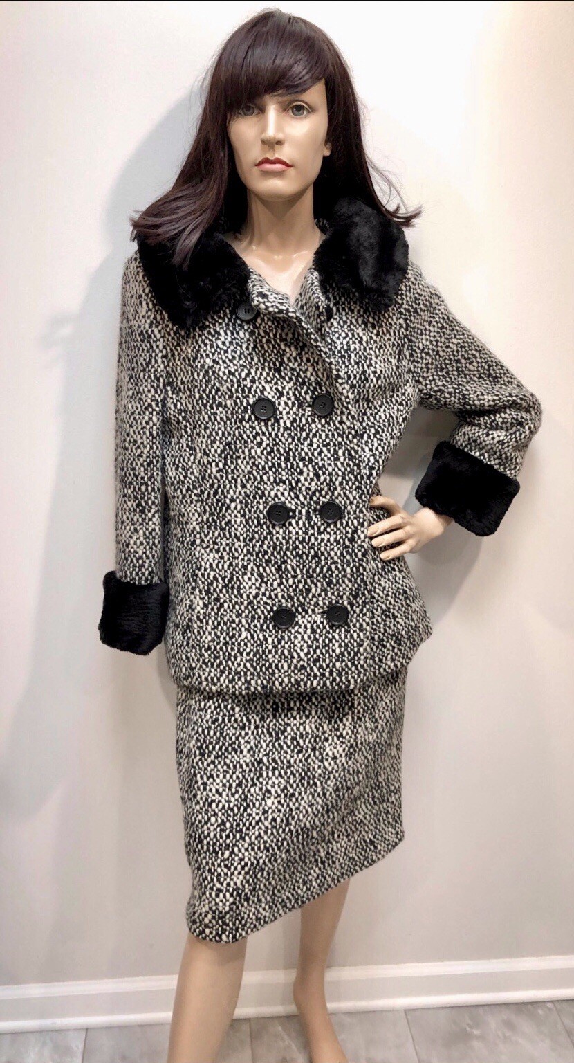Vtg 1960s „Society Diva” Black-White Wool TWEED SUIT w/BEAVER FUR Cuffs & Collar