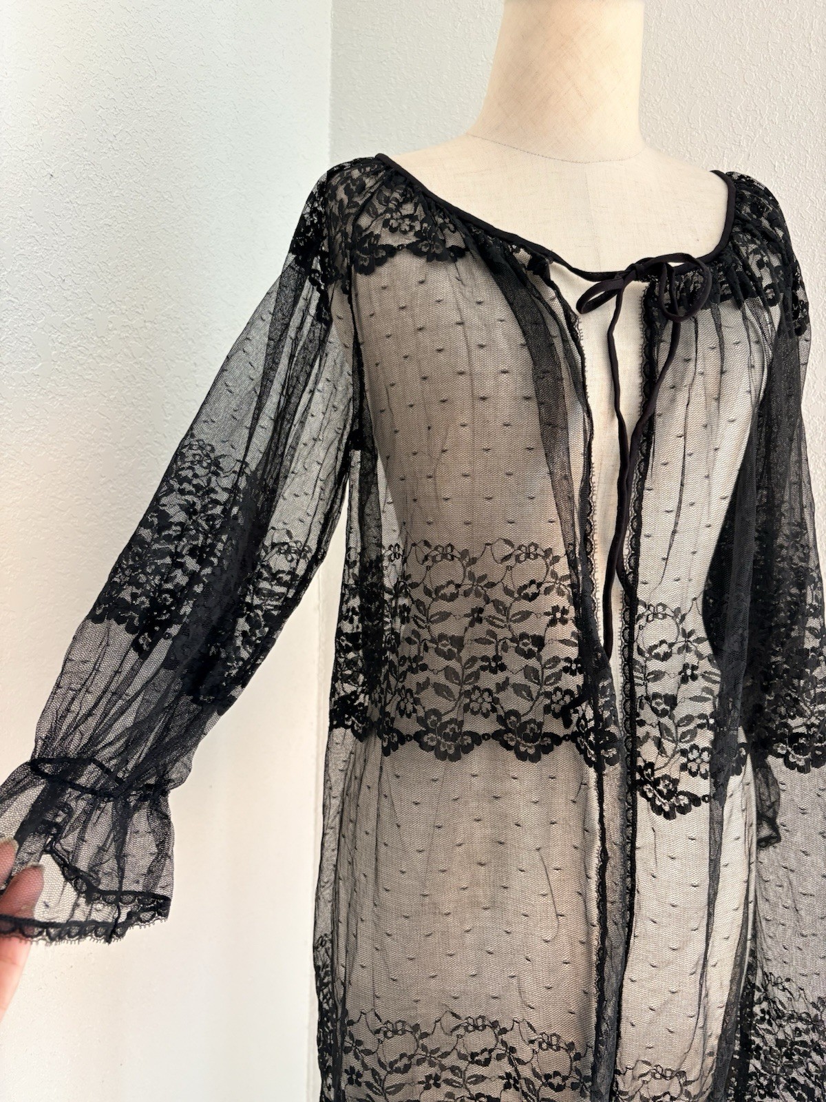 VTG 50s 60s Black Unbranded Peignoir Robe SML Sheer Nylon Lace Chiffon Front Tie
