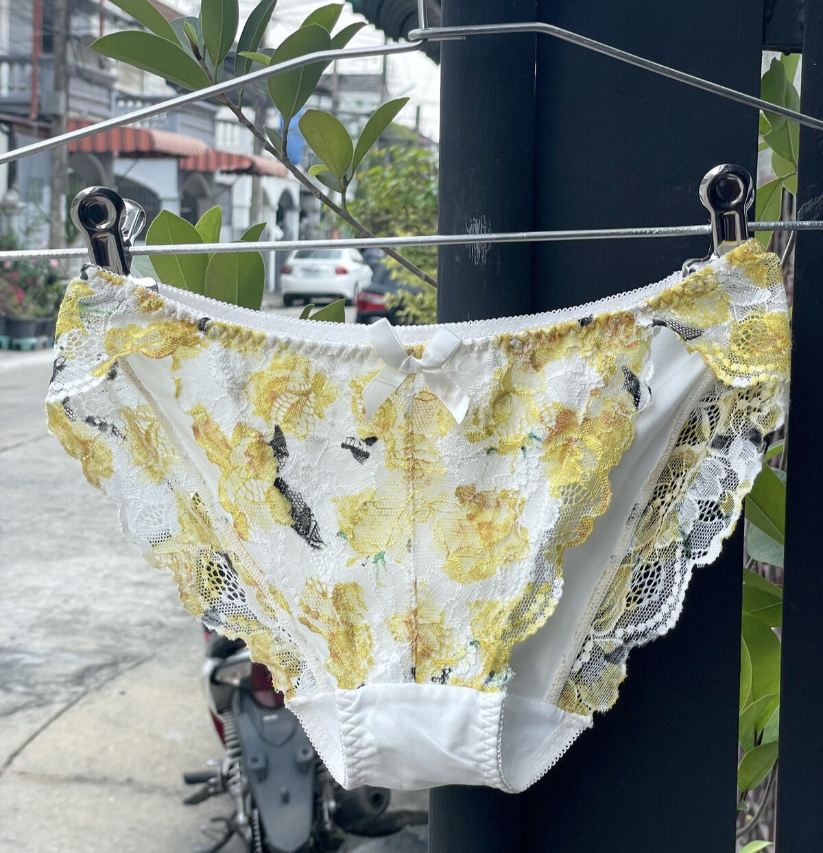VTG Sheer Yellow Floral Lace Nylon Spandex Panty Polyester Hi Leg Briefs Sz.6/ M